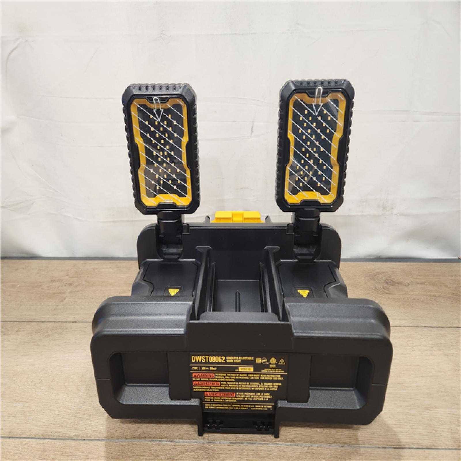 AS-IS- DeWalt ToughSystem 2.0 4000 Lm LED Battery Handheld Work Light