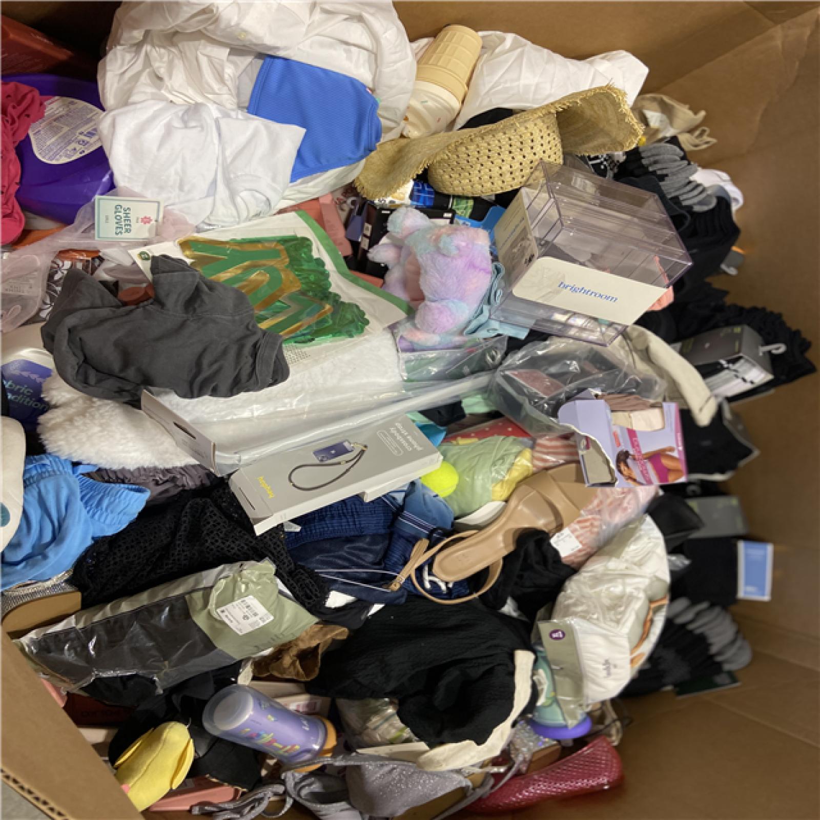 DALLAS LOCATION - BULLSEYE CLOTHING, HOME GOODS PALLET