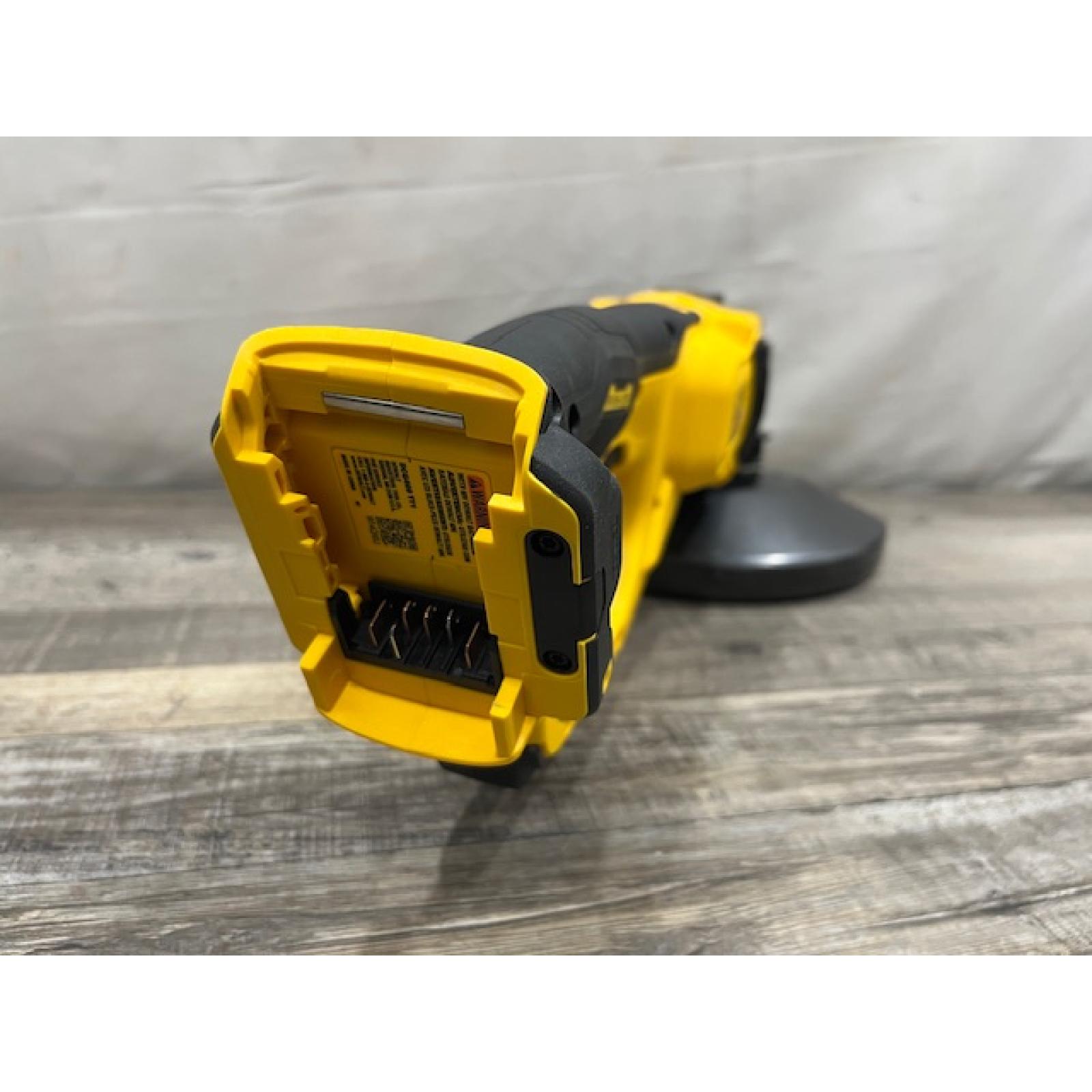 AS-IS DEWALT FLEXVOLT 60-Volt Lithium-Ion Cordless 7 in. to 9 in. Large Angle Grinder Kit