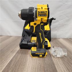 LIKE NEW ! - DEWALT 20V  Cordless.5 in Drill Driver  2 Ah