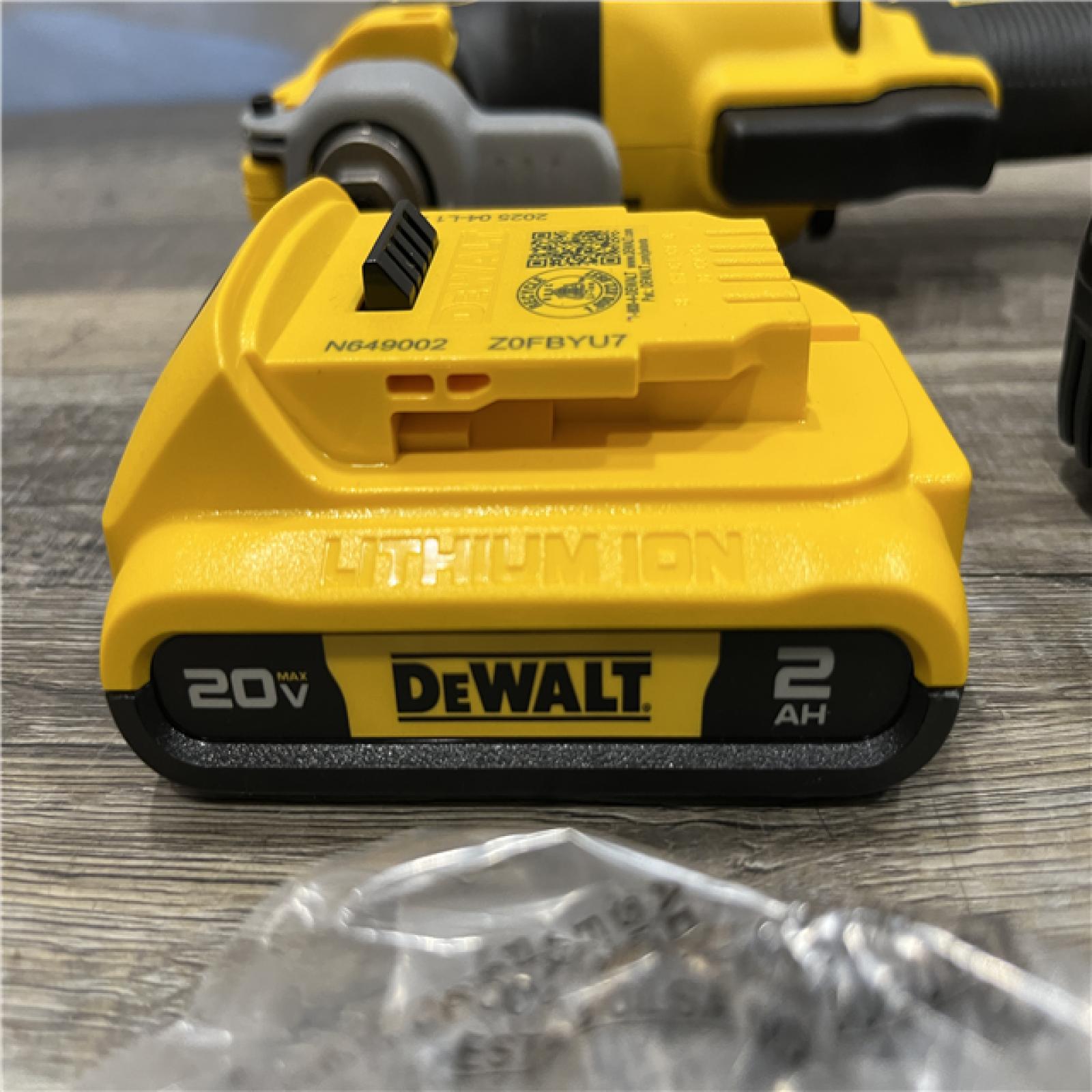 AS-IS DEWALT 20V MAX XR Cordless Brushless 3-Speed Oscillating Multi Tool Kit