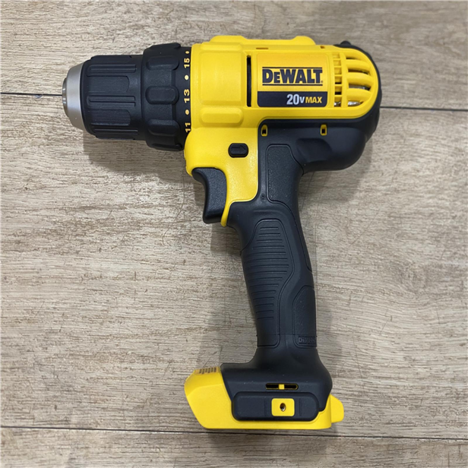 AS-IS DEWALT 20V MAX Cordless 1/2 in. Drill/Driver Kit