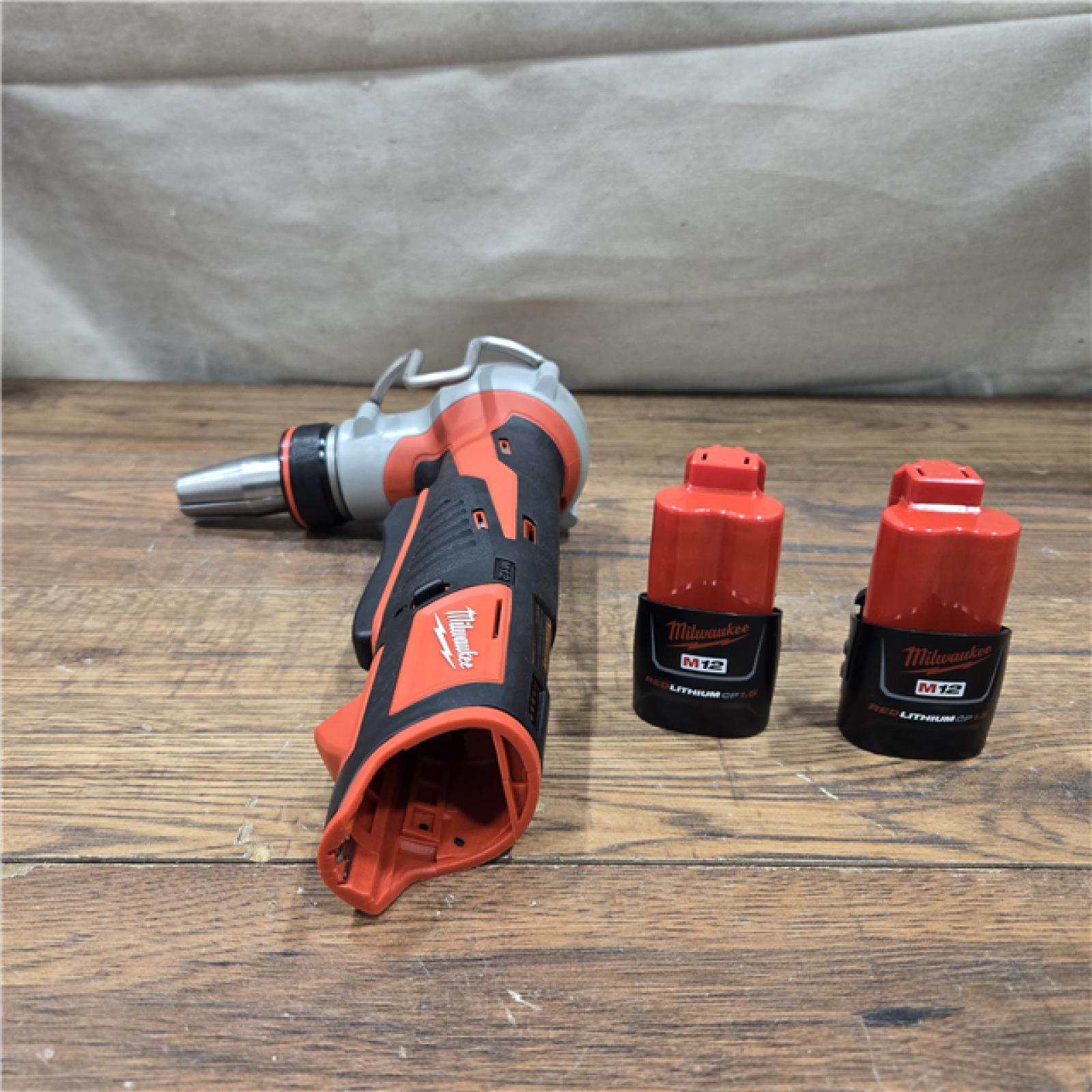 AS-IS Milwaukee M12 12V Lithium-Ion Cordless PEX Expansion Tool Kit w/ Hard Case