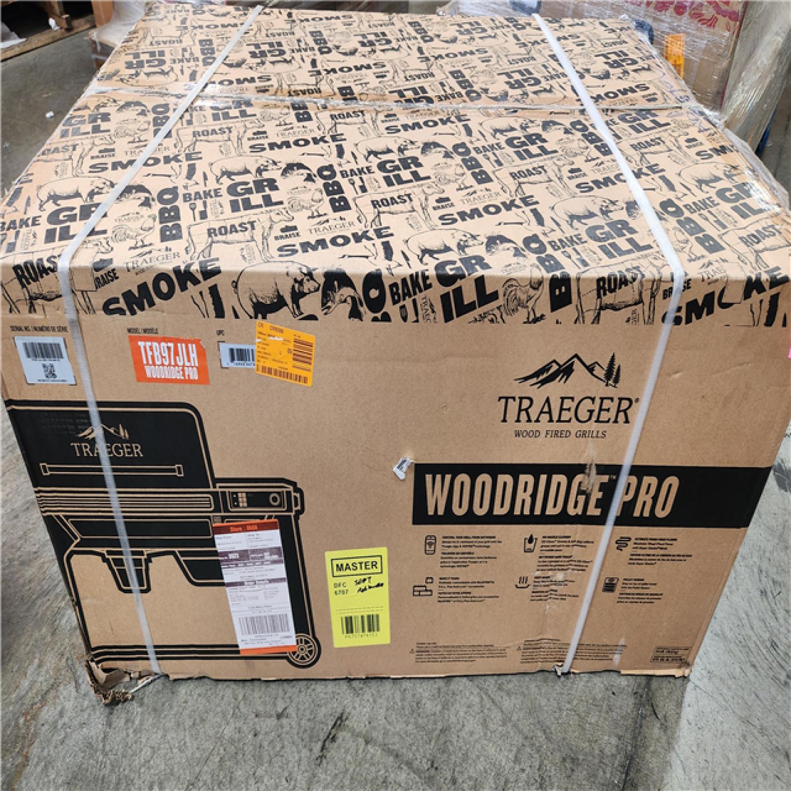 Phoenix NEW Traeger Woodridge Pro Wi-Fi Pellet Grill with Cover (SEALED)