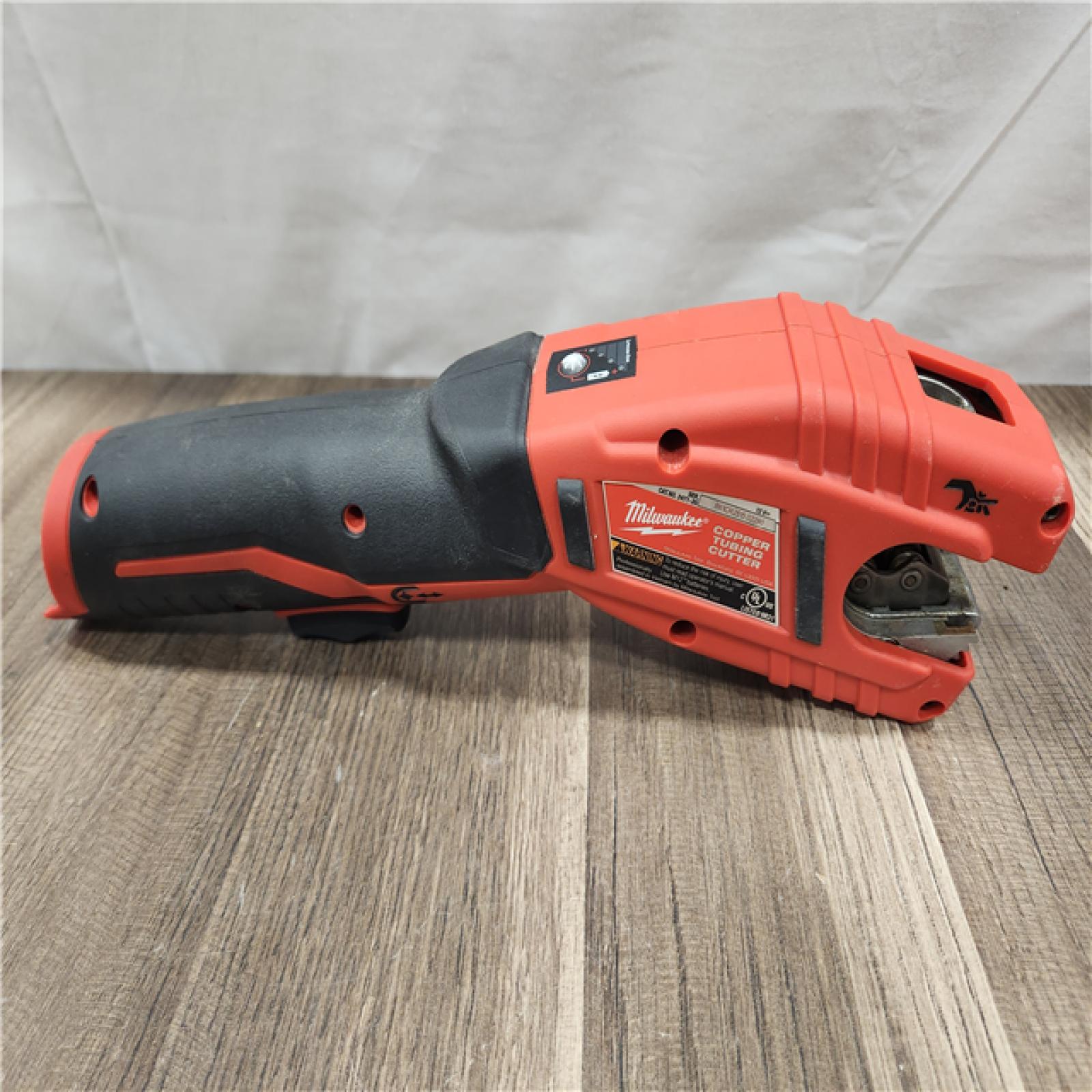 AS-IS- Milwaukee M12 12V Lithium-Ion Cordless Copper Tubing Cutter (Tool-Only)
