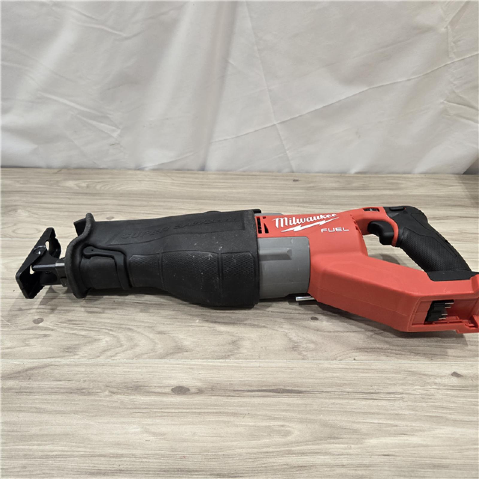 AS-IS Milwaukee M18 Fuel 18V Super Sawzall Reciprocating Saw 2722-20 (Bare Tool)