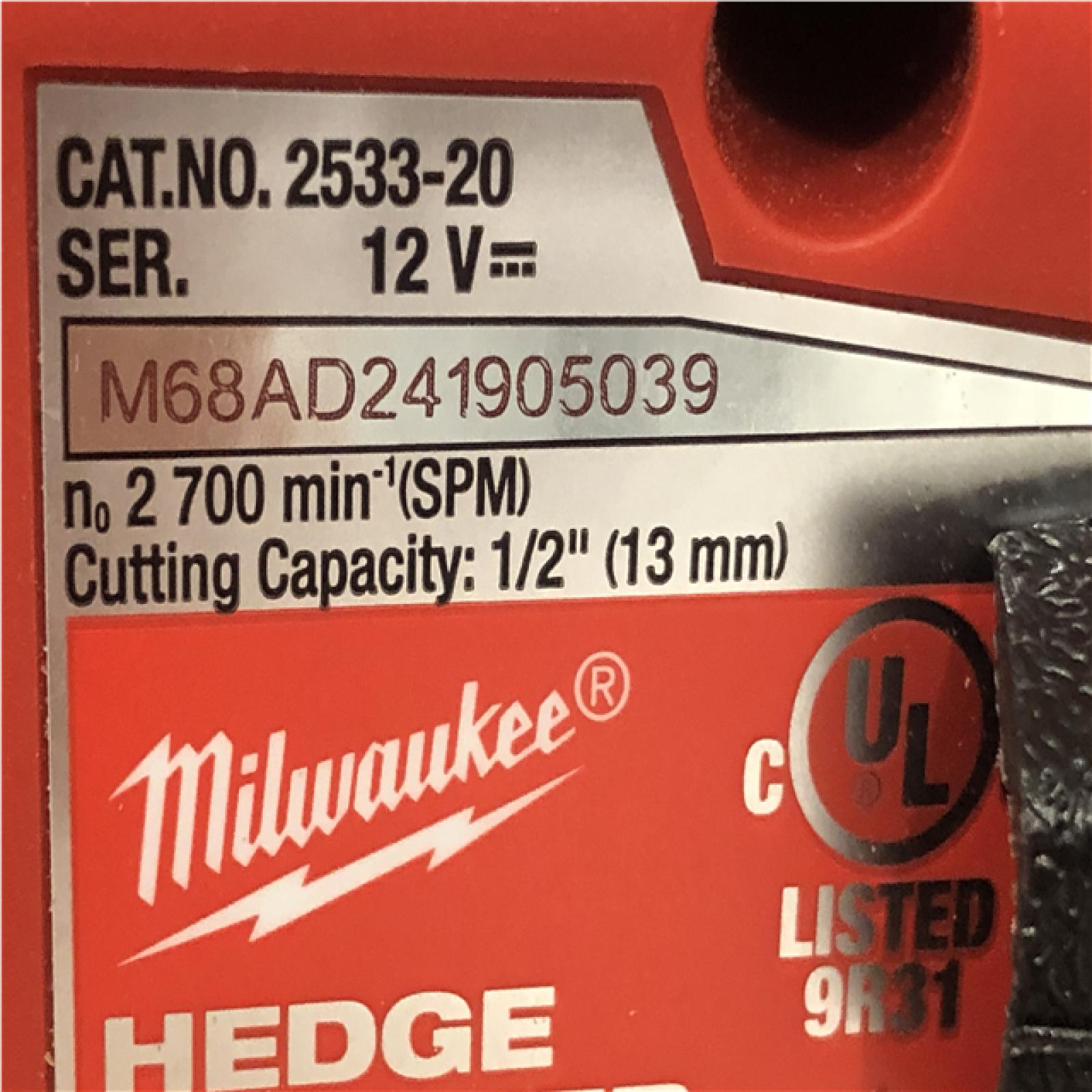 AS-IS Milwaukee FUEL 8 in. 12V Lithium-Ion Brushless Cordless Hedge Trimmer Kit