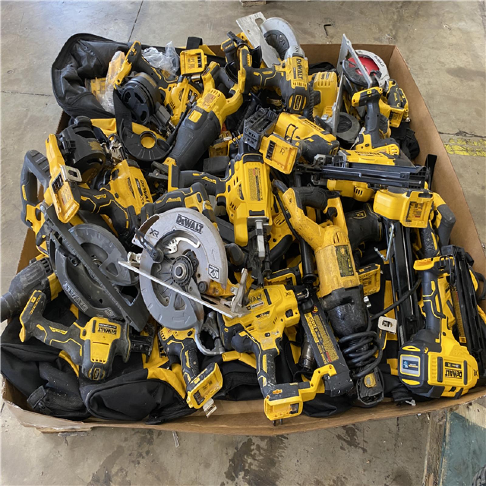 Houston Location AS IS - Tool Pallet