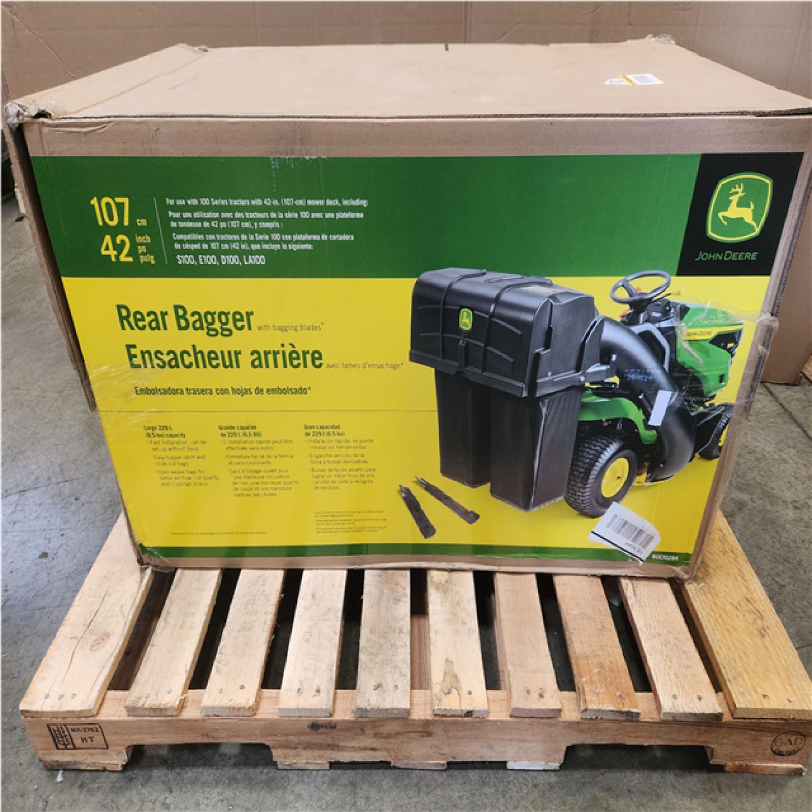 Phoenix NEW John Deere 42 in. Twin Bagger for 100 Series Tractors
