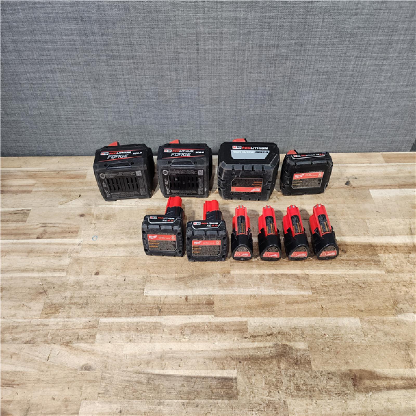 HOUSTON LOCATION - AS - IS MILWAUKEE BATTERY PACK QTY - 10