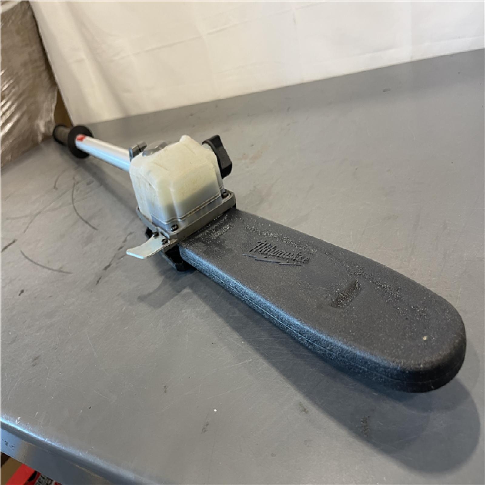 AS-IS - Milwaukee M18 FUEL 18V 10-inch Quik-lok Pole Saw Attachment