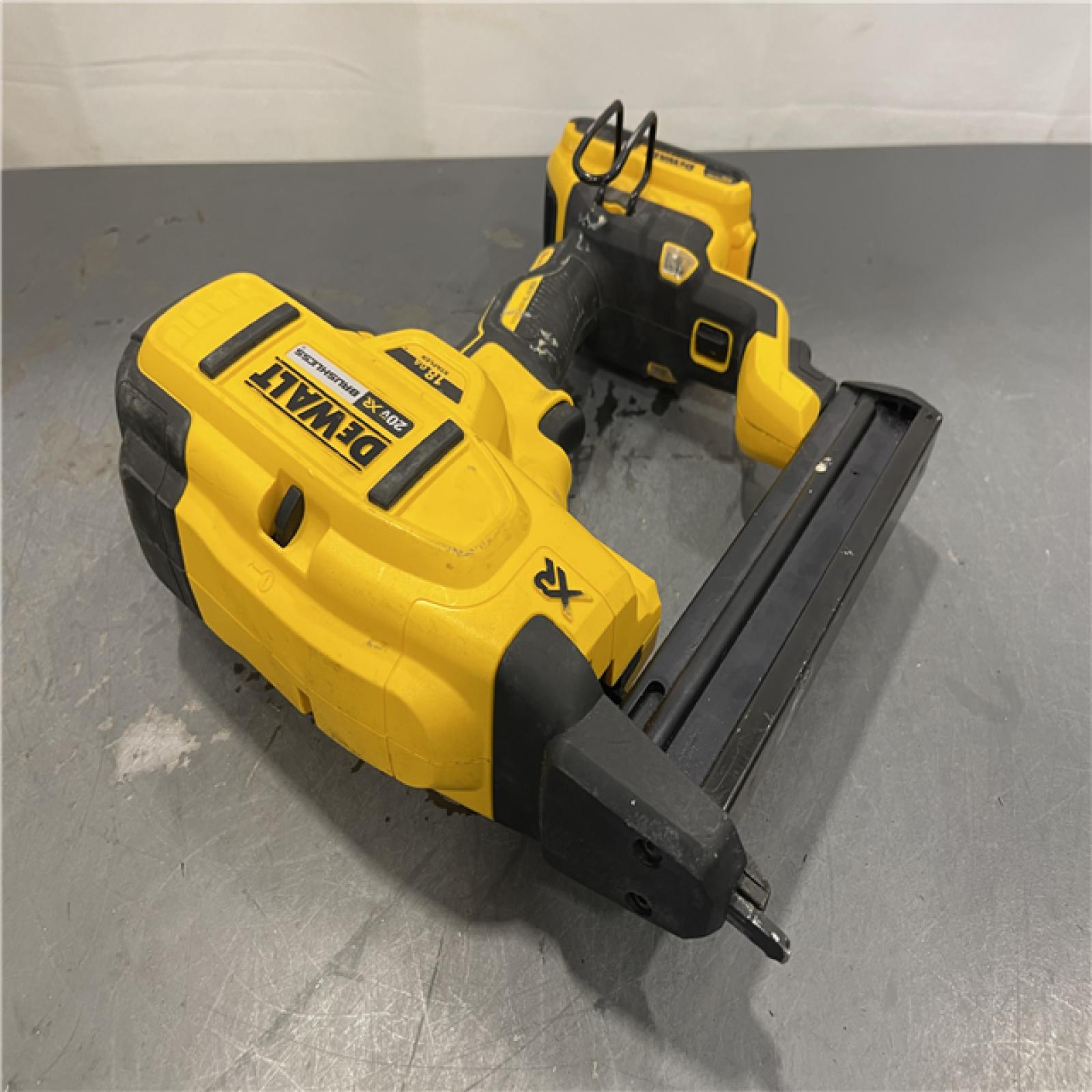 AS-IS - DeWALT 20V MAX XR Lithium-Ion Cordless 18-Gauge Narrow Crown Stapler Kit