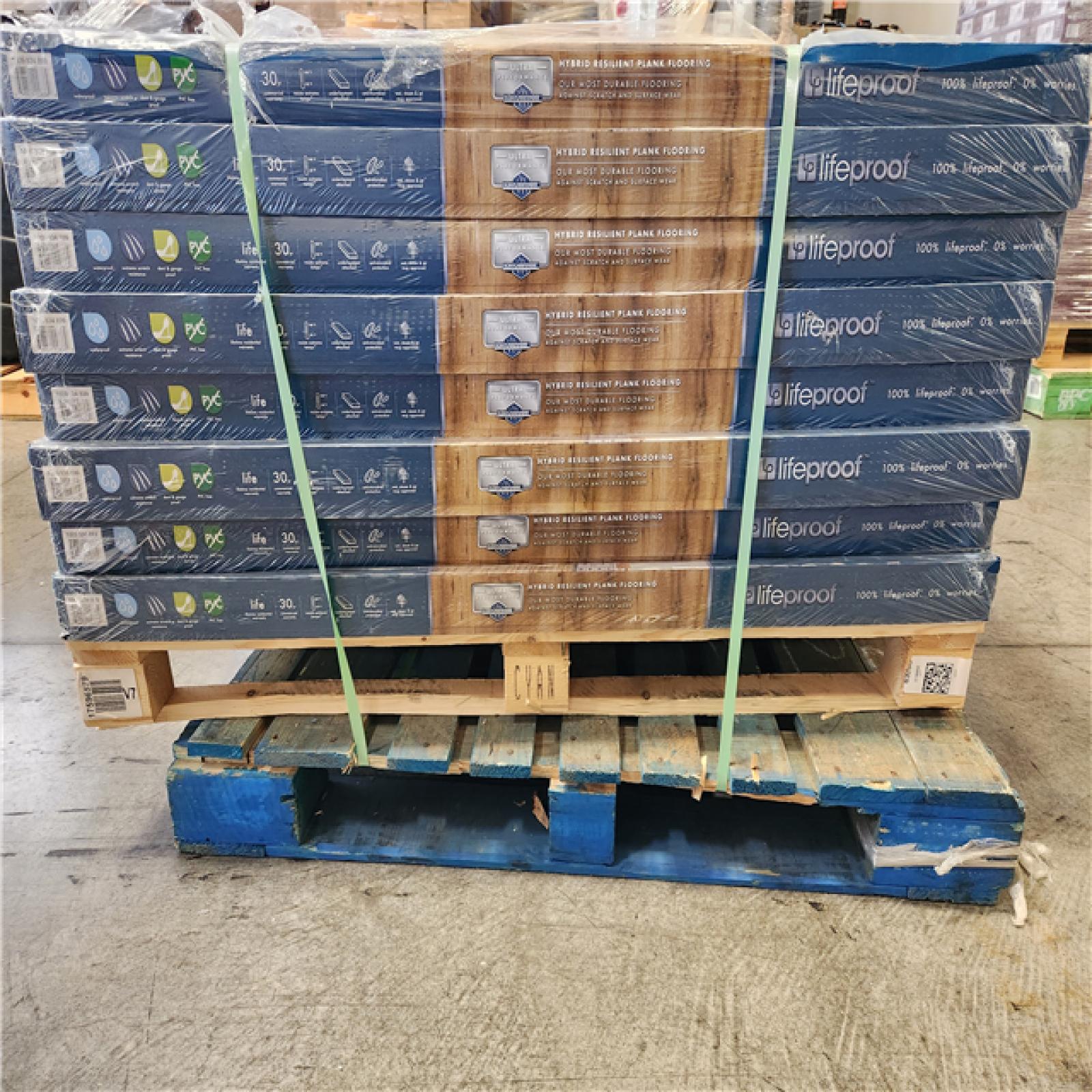 Phoenix NEW Lifeproof Stratton Oak 9.5 in. W x 50.6 in. L Waterproof Hybrid Resilient Flooring (640 sq. ft./24 case)