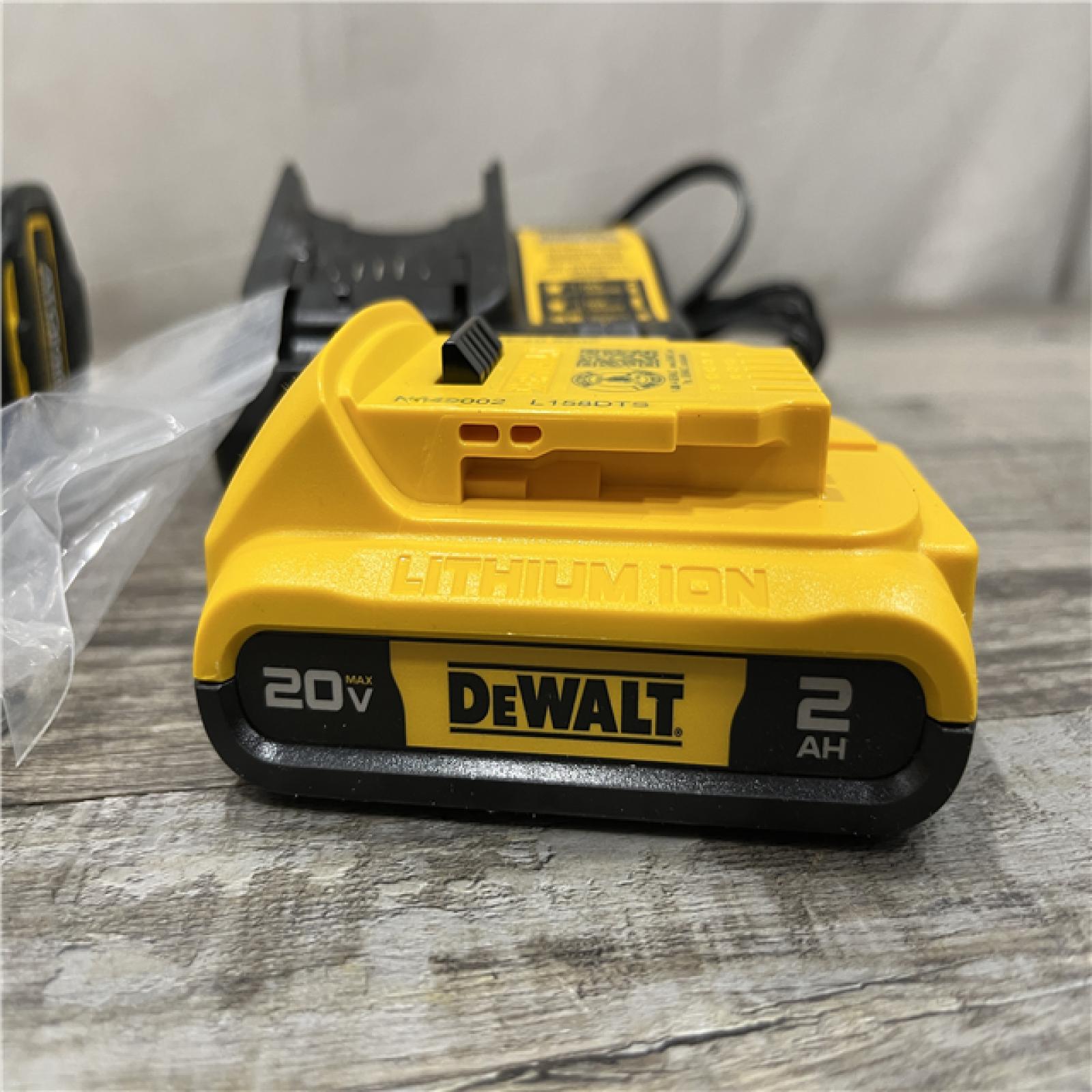 AS-IS DEWALT Atomic 20V Max Lithium-Ion Brushless Cordless Compact 1/4 in. Impact Driver Kit