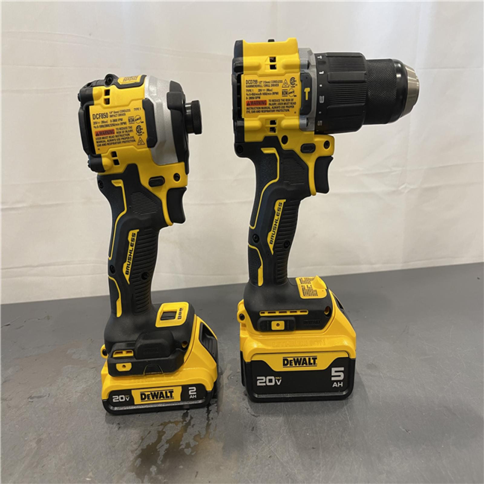 AS-IS - DeWalt ATOMIC 20-Volt Lithium-Ion Cordless 2-Tool Combo Kit