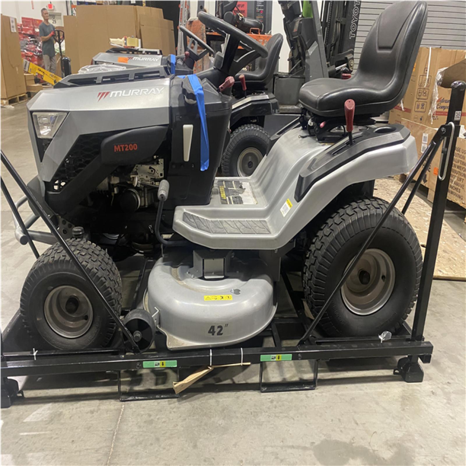 Dallas Location - As-Is Murray MT200 42 Riding Lawn Tractor