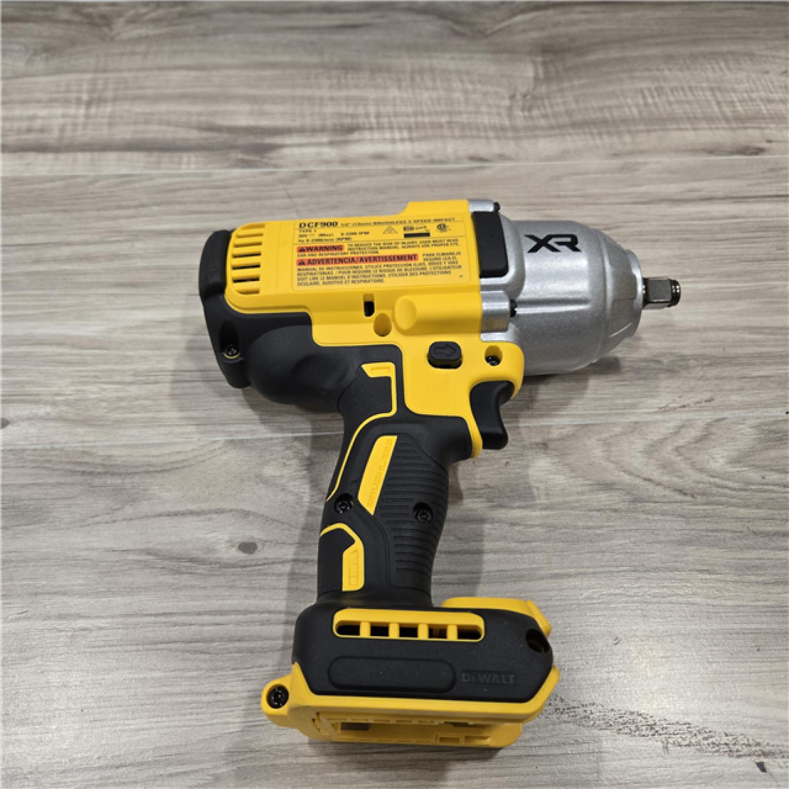 LIKE NEW! - DEWALT 20V MAX XR High Torque Impact Wrench with Hog Ring Anvil