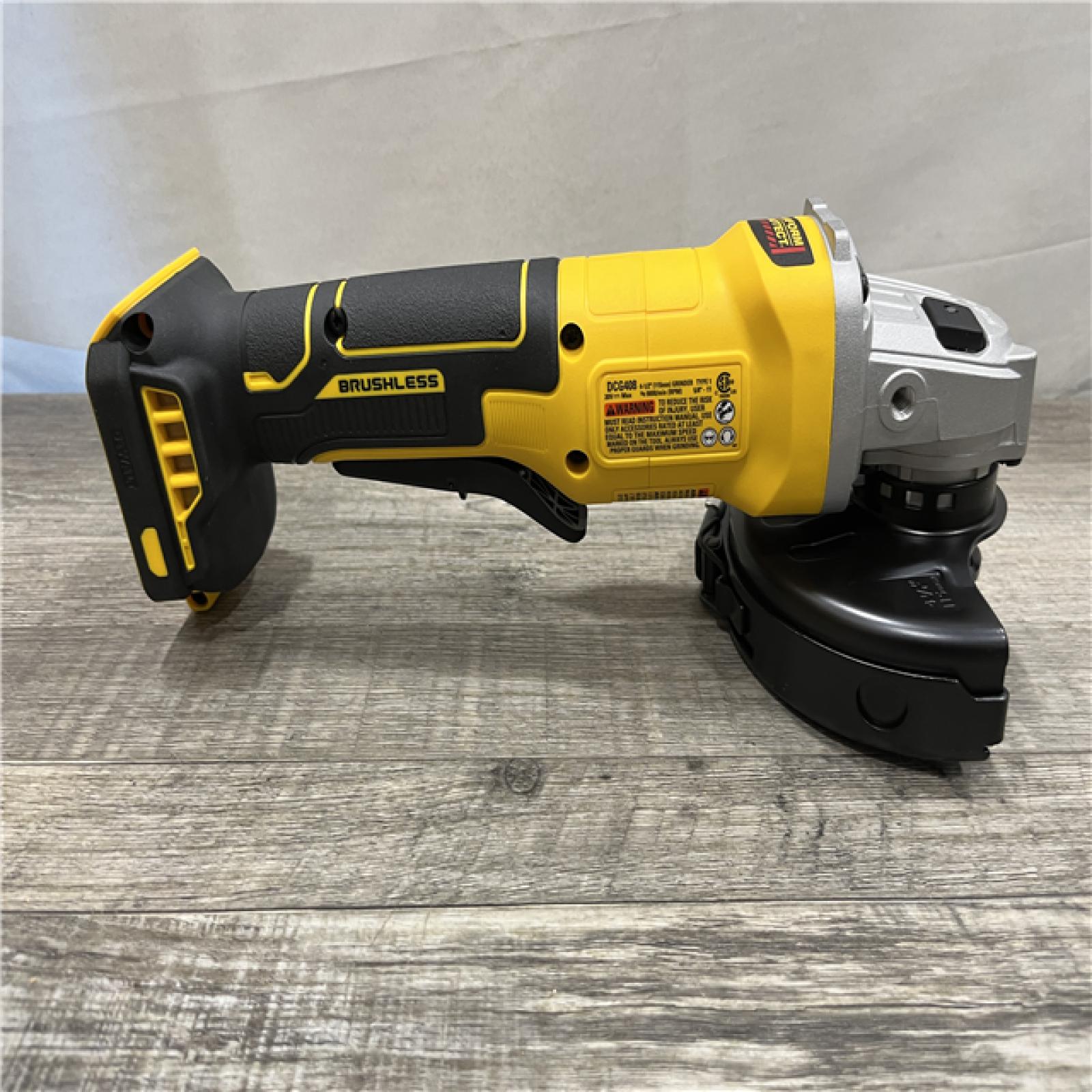 LIKE NEW - DEWALT 20V MAX Cordless Brushless 4-1/2 in. Angle Grinder with Paddle Switch (Tool Only)