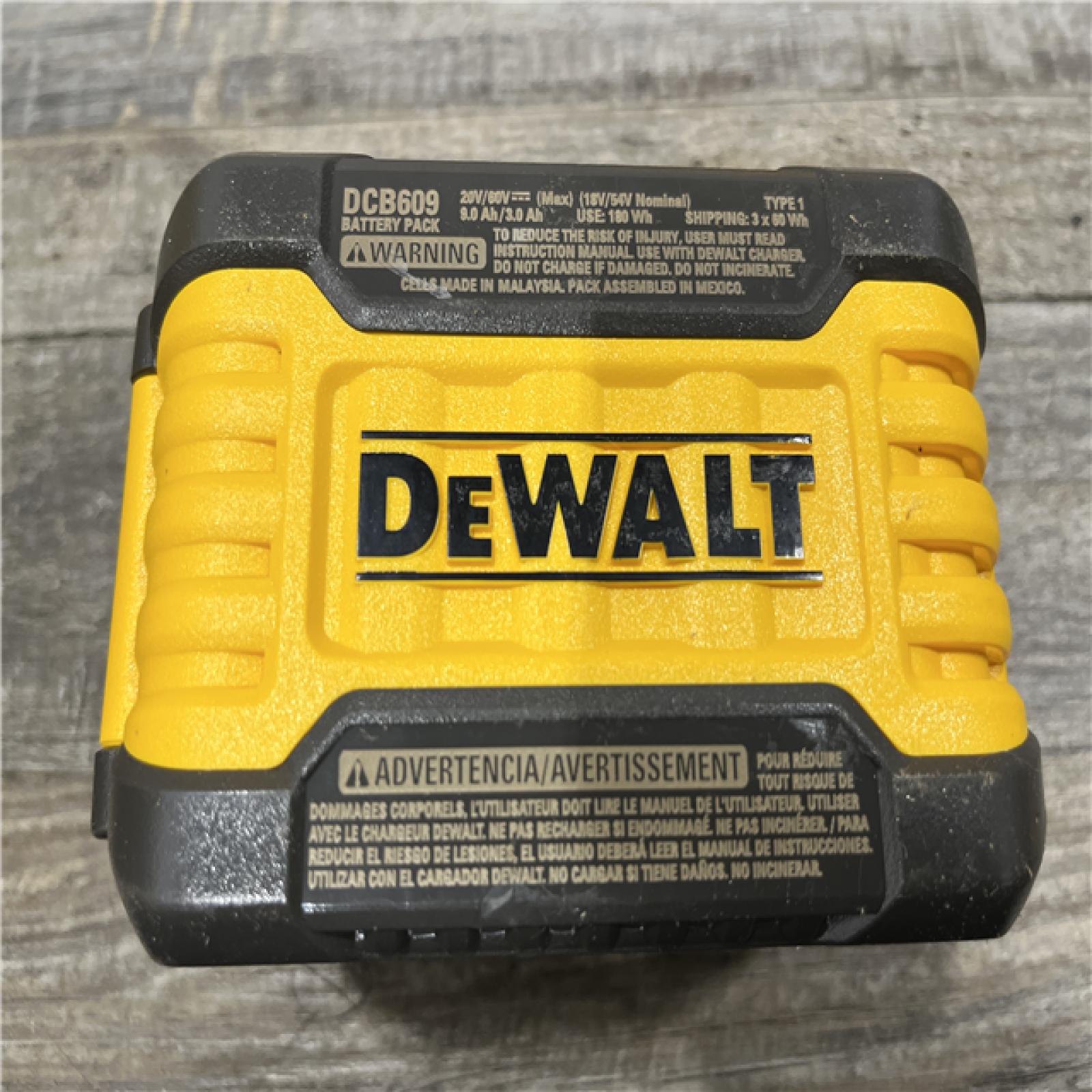 AS-IS DEWALT 20V/60V MAX FLEXVOLT Lithium-Ion 9.0Ah Battery and Charger Starter Kit