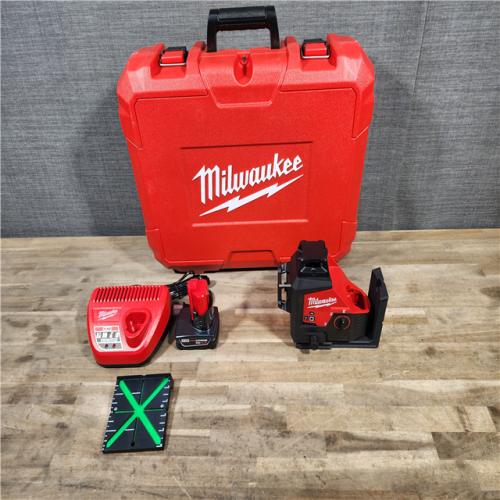 HOUSTON LOCATION - AS-IS (APPEARS LIKE NEW) Milwaukee-3632-21 M12 Green Beam Laser 360° 3-Plane Kit