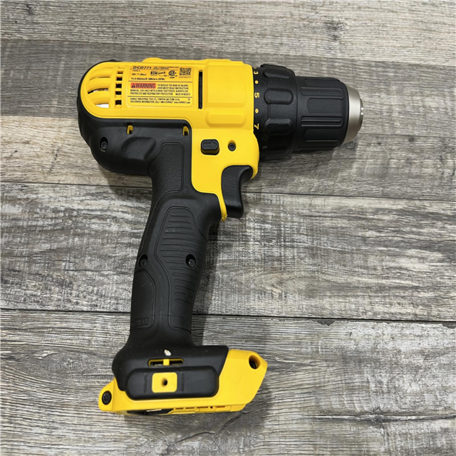 AS-IS DEWALT 20V MAX Cordless 1/2 in. Drill/Driver Kit