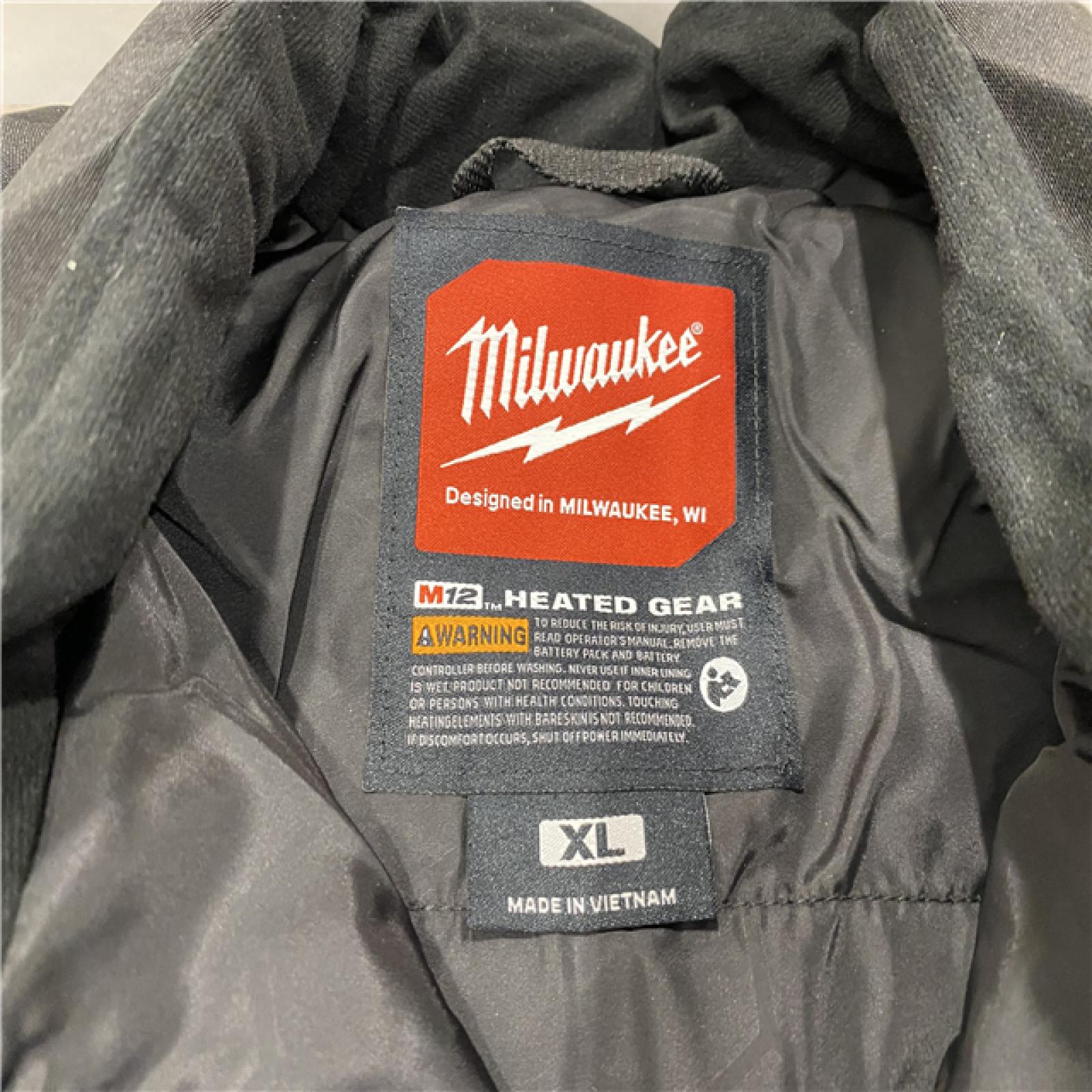 AS-IS Milwaukee Women's X-Large 12V Lithium-Ion Cordless AXIS Black Heated Vest Kit