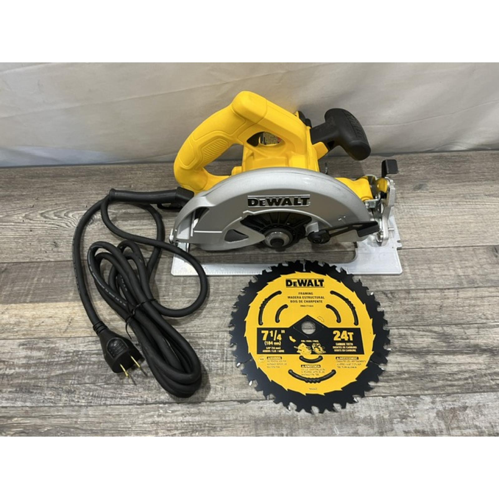 AS-IS DEWALT 15 Amp Corded 7-1/4 in. Lightweight Circular Saw