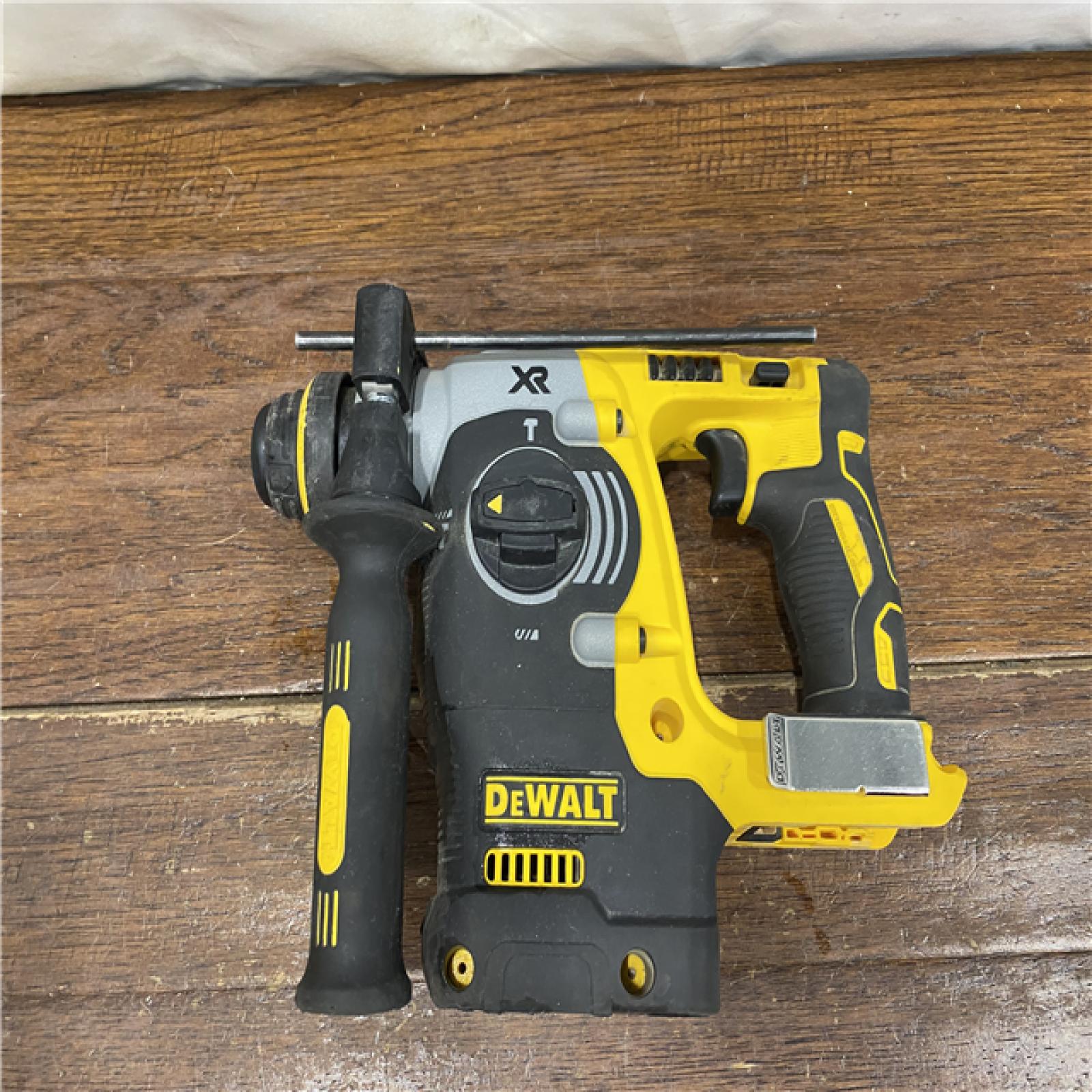 AS-IS Dewalt | SDS 20-V Cordless Rotary Hammer