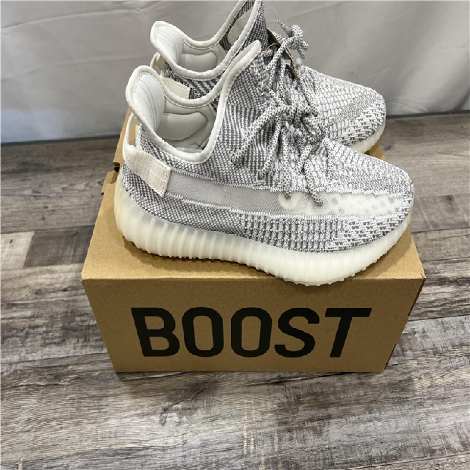 Yeezy Boost 350 V2 Static - Size 10