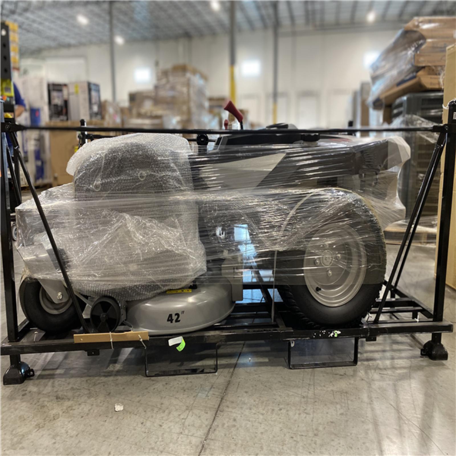 DALLAS LOCATION - Murray Cruz 42 in. 19.0 HP 540cc EX1900 Series Briggs and Stratton Engine Dual Hydrostatic Drive Gas Zero Turn Mower