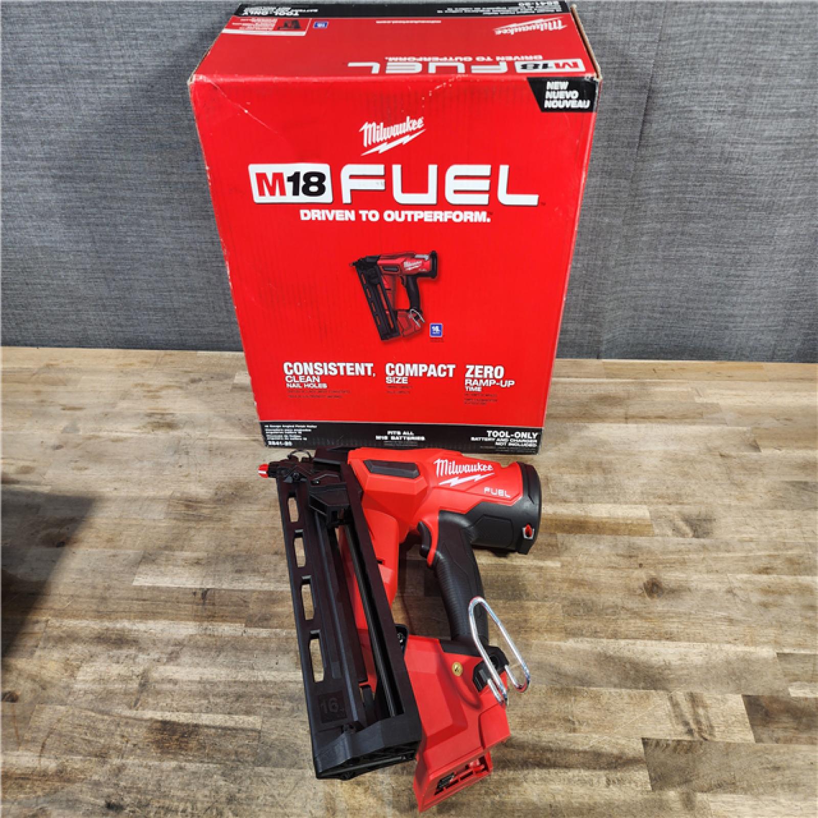HOUSTON LOCATION - AS-IS (APPEARS LIKE NEW) Milwaukee 2841-20 18V Cordless Gen II 16 Gauge Angled Finish Nailer (Tool Only)