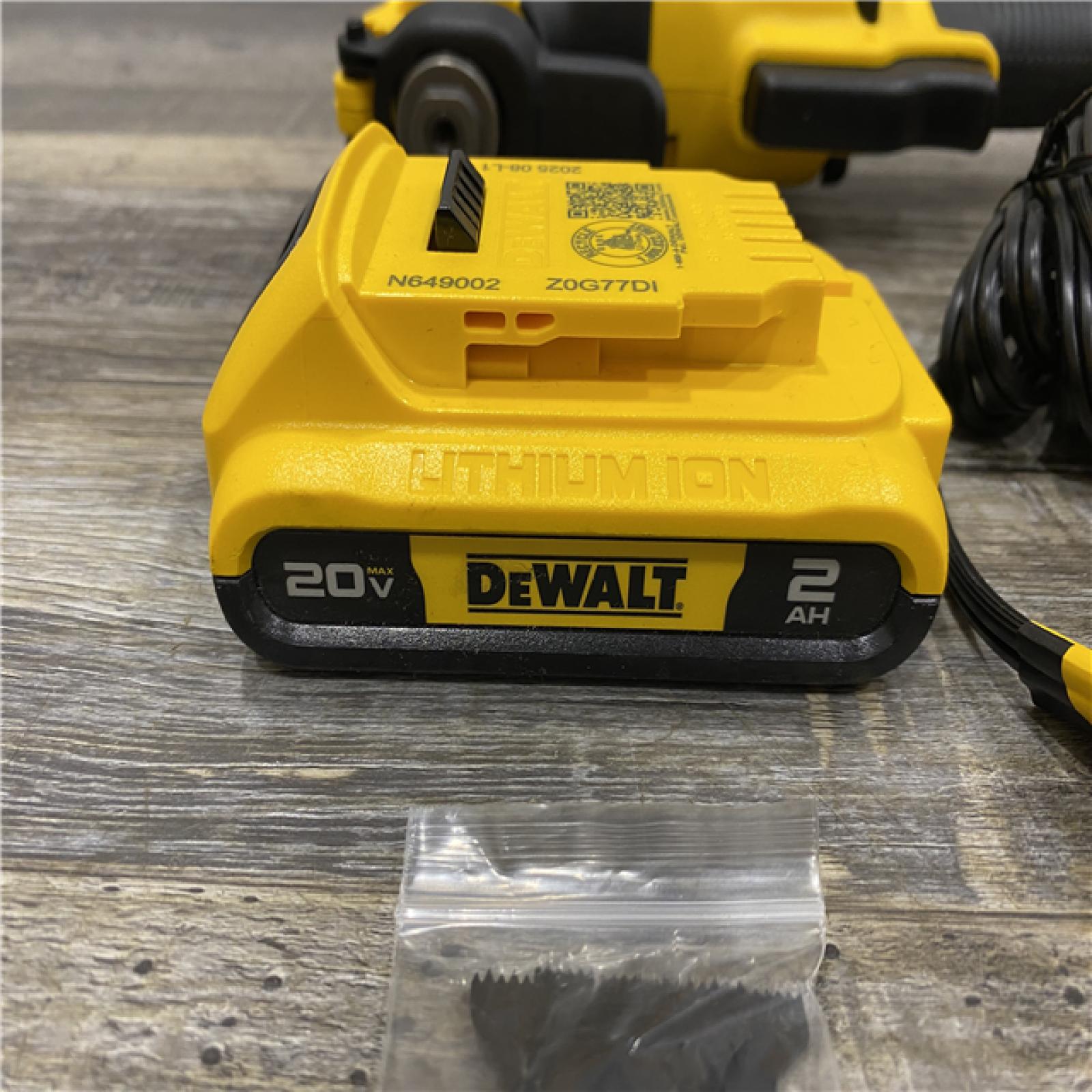 AS-IS DEWALT ATOMIC 20V MAX Cordless Brushless Oscillating Multi Tool Kit