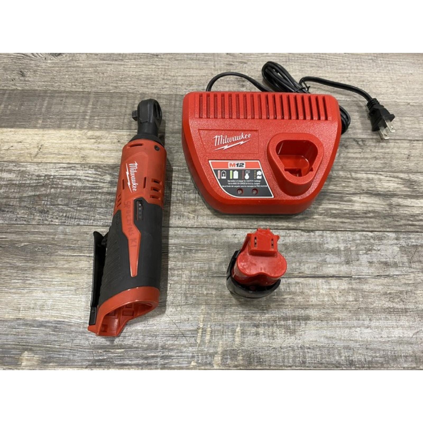 AS-IS Milwaukee 12V Lithium-Ion Cordless 3/8 in. Ratchet Kit