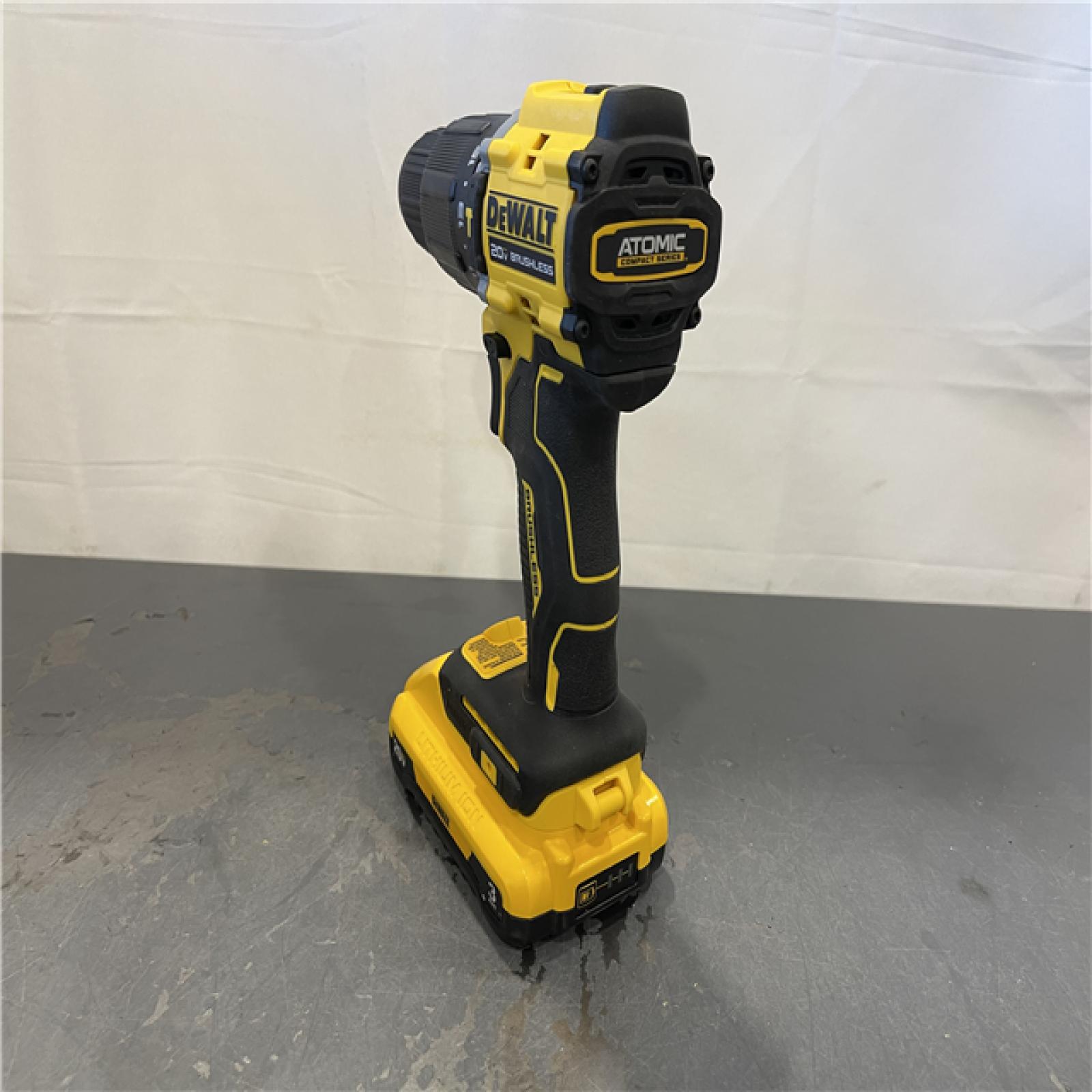AS-IS - DEWALT ATOMIC 20-Volt Lithium-Ion Cordless 1/2 in. Compact Hammer Drill Kit