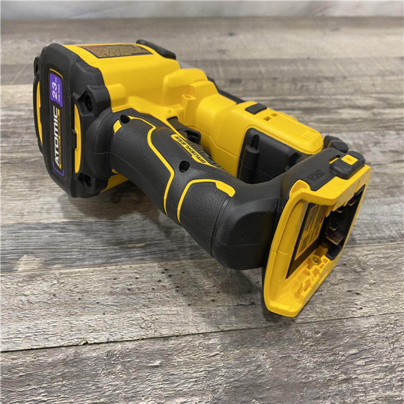 AS-IS DEWALT ATOMIC 20V MAX Lithium Ion Cordless 23 Gauge Pin Nailer Kit