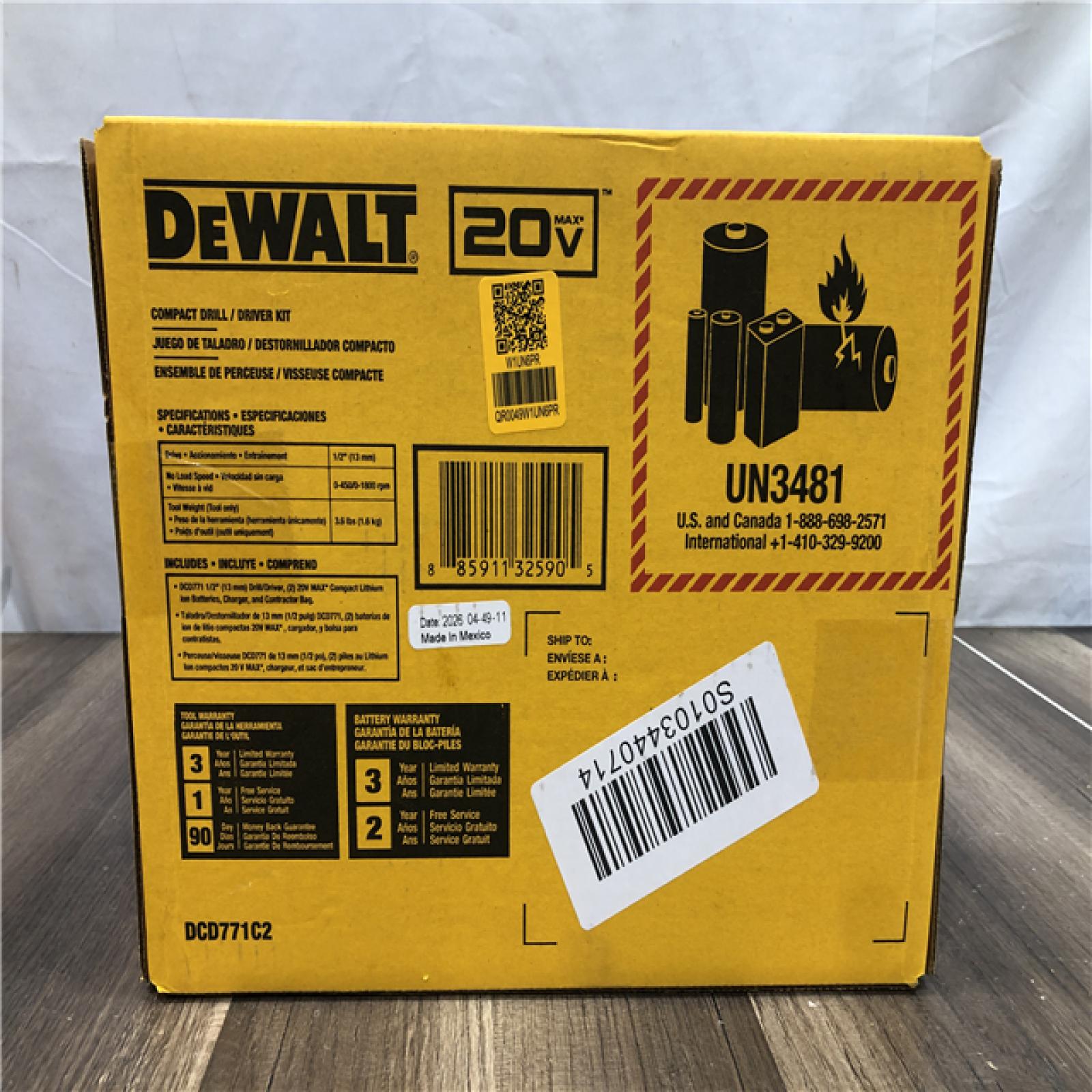 NEW- DEWALT 20V MAX Cordless 1/2 in. Drill/Driver Kit