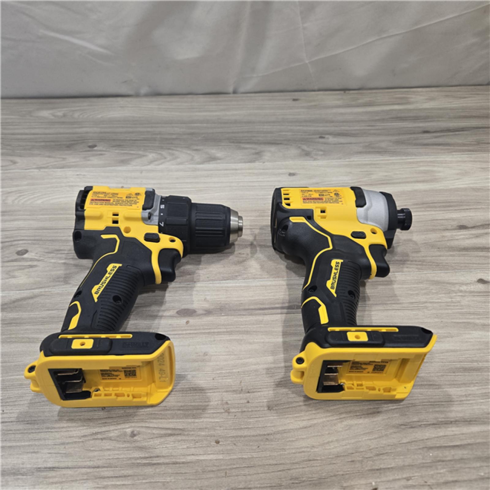 AS-IS Dewalt DCK225D2 20V MAX ATOMIC Compact Cordless Drill Driver and Impact Driver Combo Kit