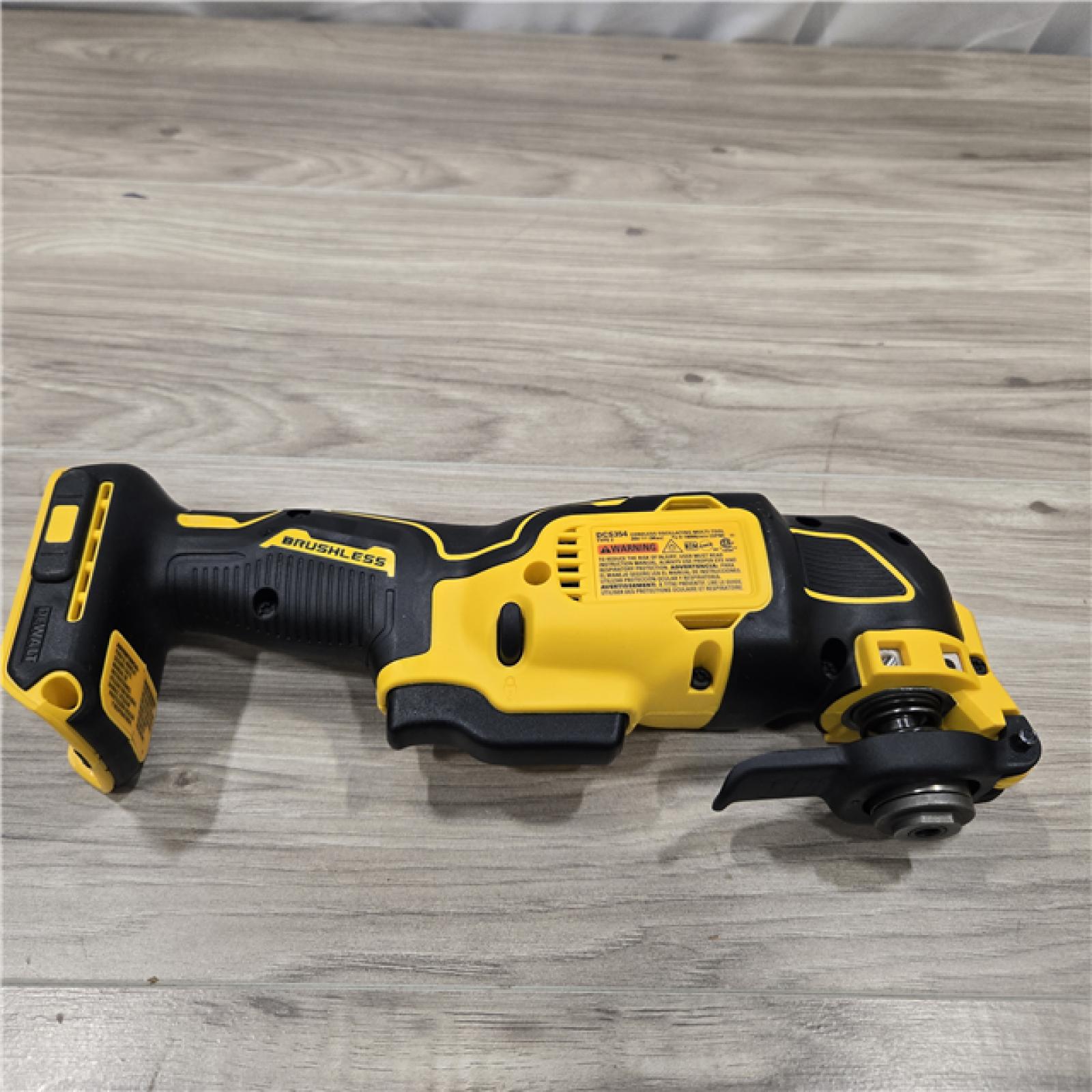 AS-IS DEWALT ATOMIC 20V MAX Cordless  Oscillating Multi Tool (Tool Only)