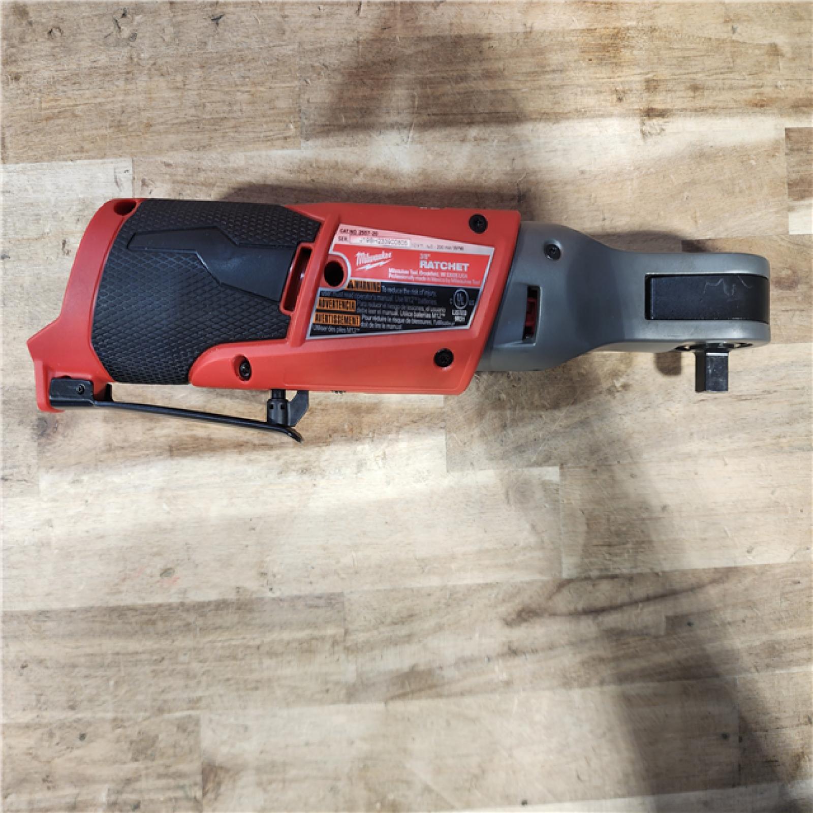 HOUSTON LOCATION - AS-IS (APPEARS LIKE NEW) Milwaukee M12 FUEL 12-Volt Lithium-Ion Brushless Cordless 3/8 in. Ratchet Kit with (2) 2.0Ah Batteries  Charger & Tool Bag