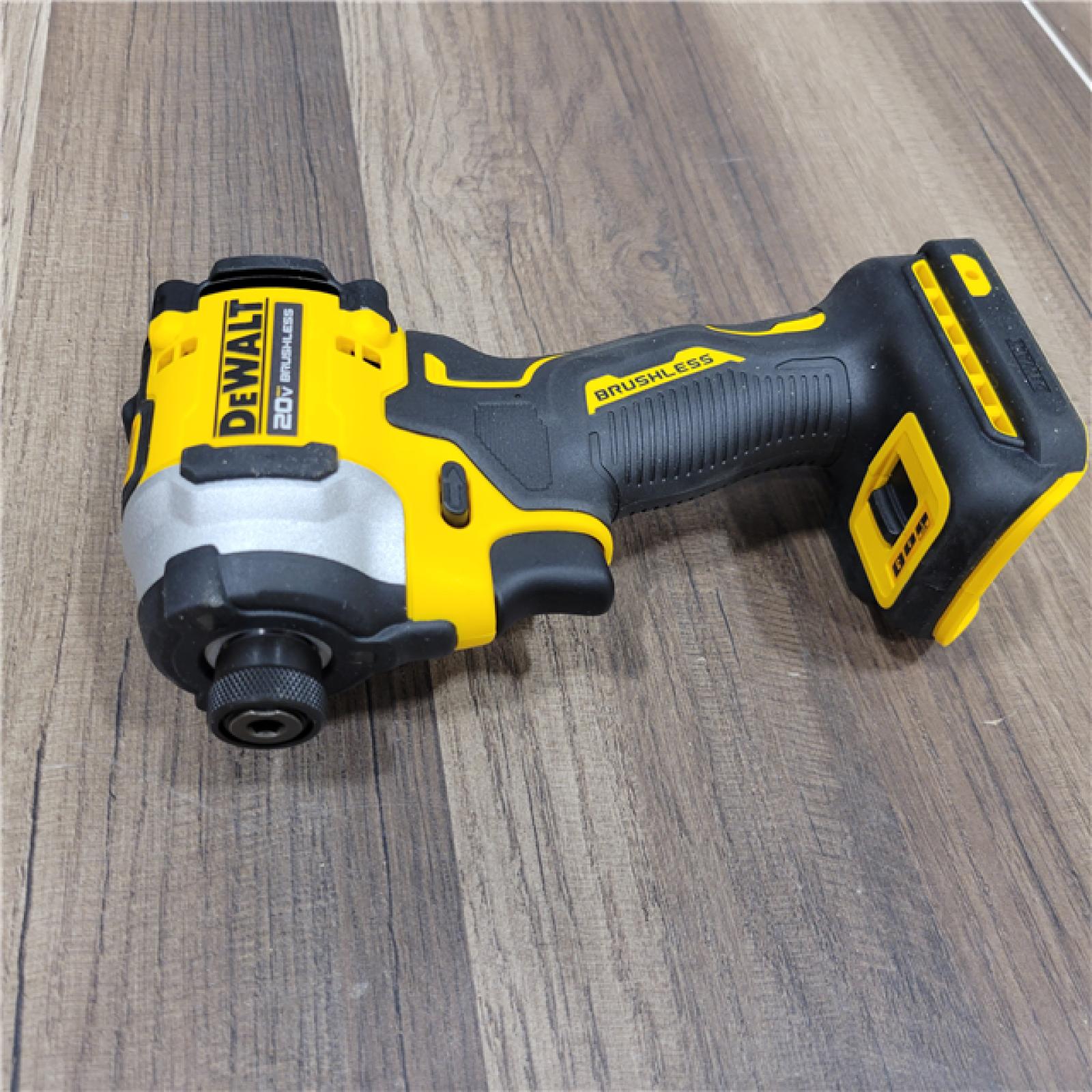 AS-IS  DeWalt ATOMIC 20V MAX Brushless Compact 1/4 in. Impact Driver Kit