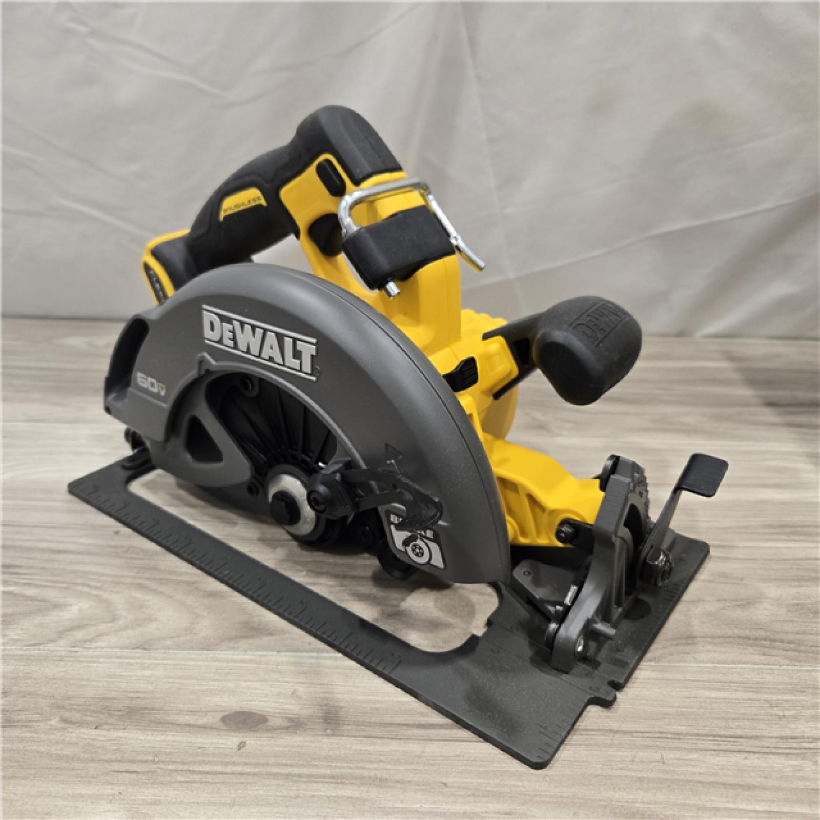 AS-IS DeWALT Flexvolt Max 7-1/4 60V Circular Saw (Tool Only)