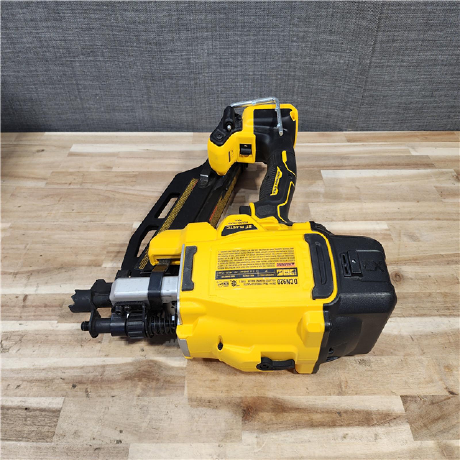 HOUSTON LOCATION - AS-IS DEWALT 20-Volt 21° Cordless Framing Nailer (Tool-Only)