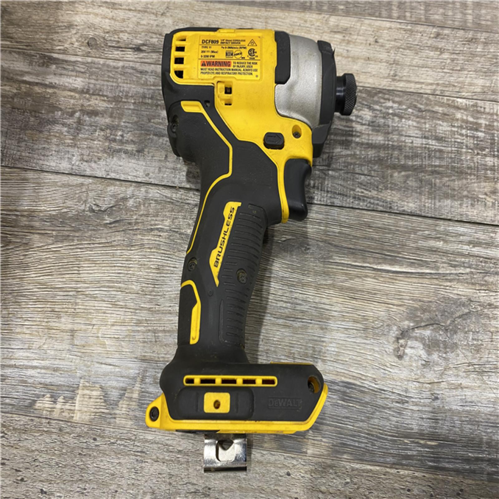 AS-IS DEWALT Atomic 20V Max Lithium-Ion Brushless Cordless Compact 1/4 in. Impact Driver Kit