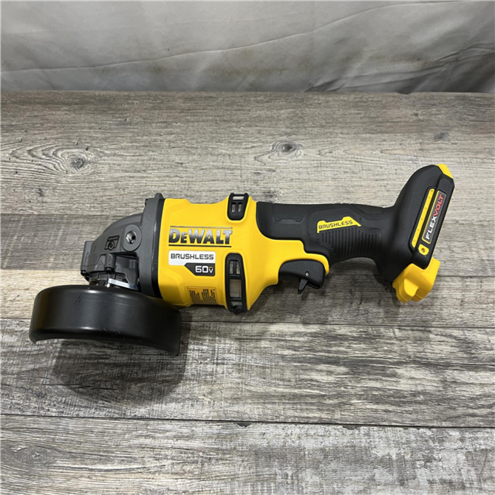 AS-IS DEWALT FLEXVOLT 60V MAX Cordless Brushless 4.5 in. - 6 in. Small Angle Grinder Kit