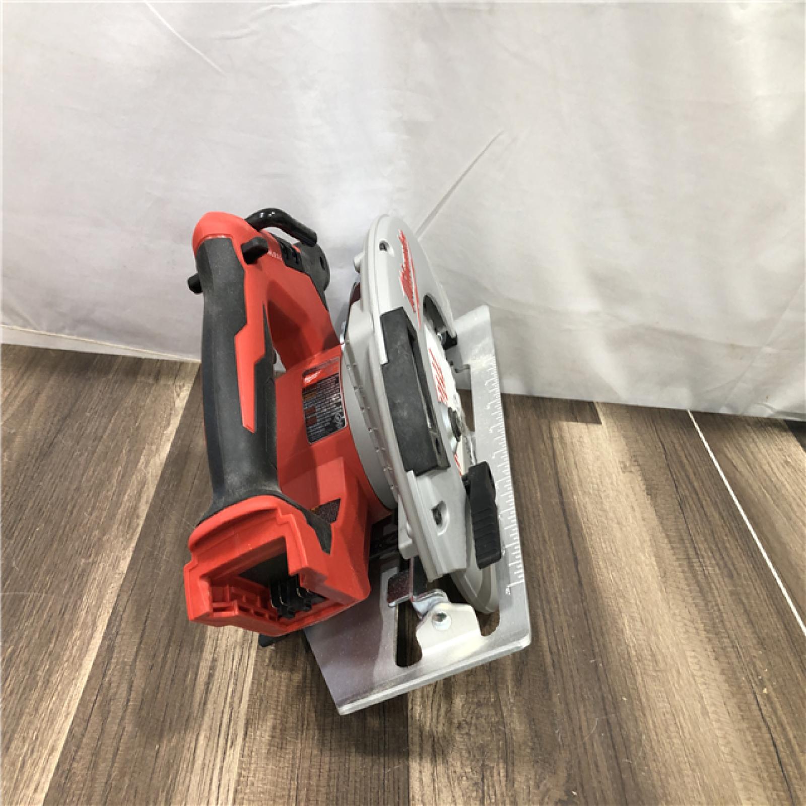 AS-IS Milwaukee 18V Lithium-Ion Brushless Cordless 7-1/4 in. Circular Saw (Tool-Only)
