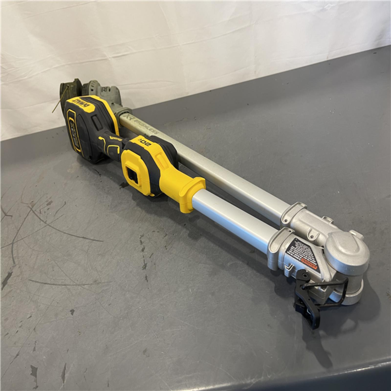 AS-IS - DeWalt 20V MAX 14 in. Brushless Cordless Battery Powered Foldable String Trimmer Kit