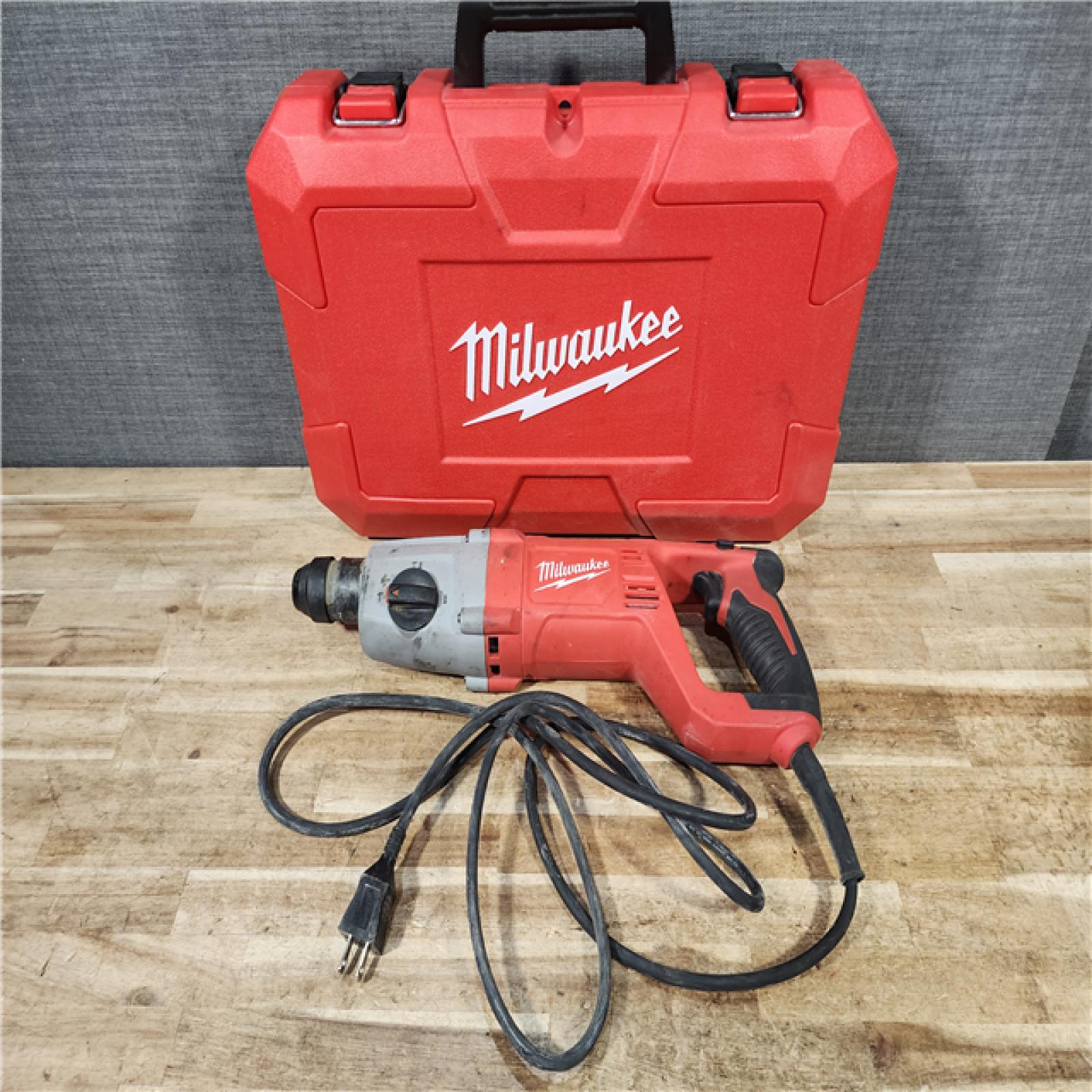 HOUSTON LOCATION - AS - IS Milwaukee  7 Amp 7/8 in. SDS Plus D-Handle Rotary Hammer