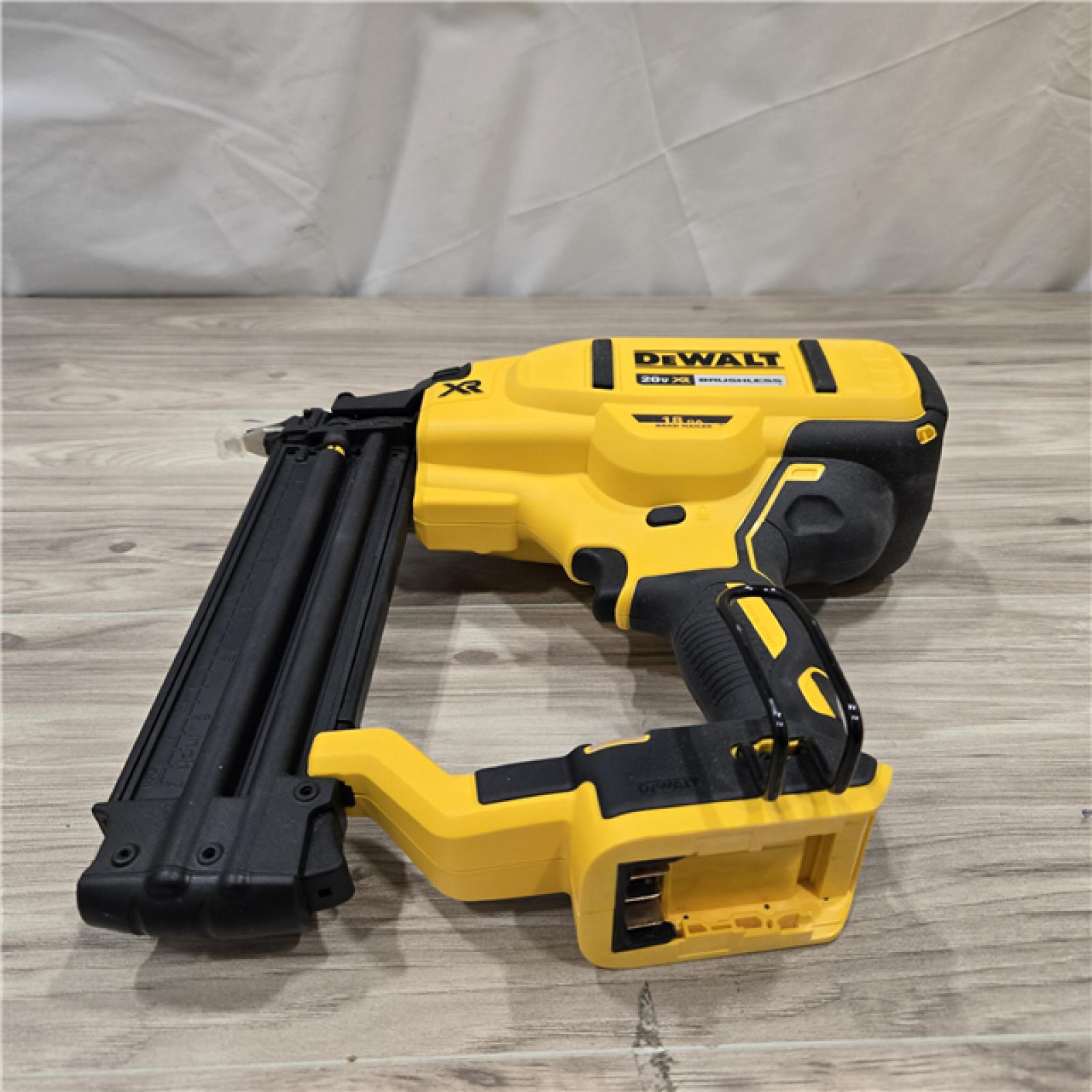 AS-IS DeWalt 20V MAX XR Electric Cordless 18-Gauge Brad Nailer (Tool Only)