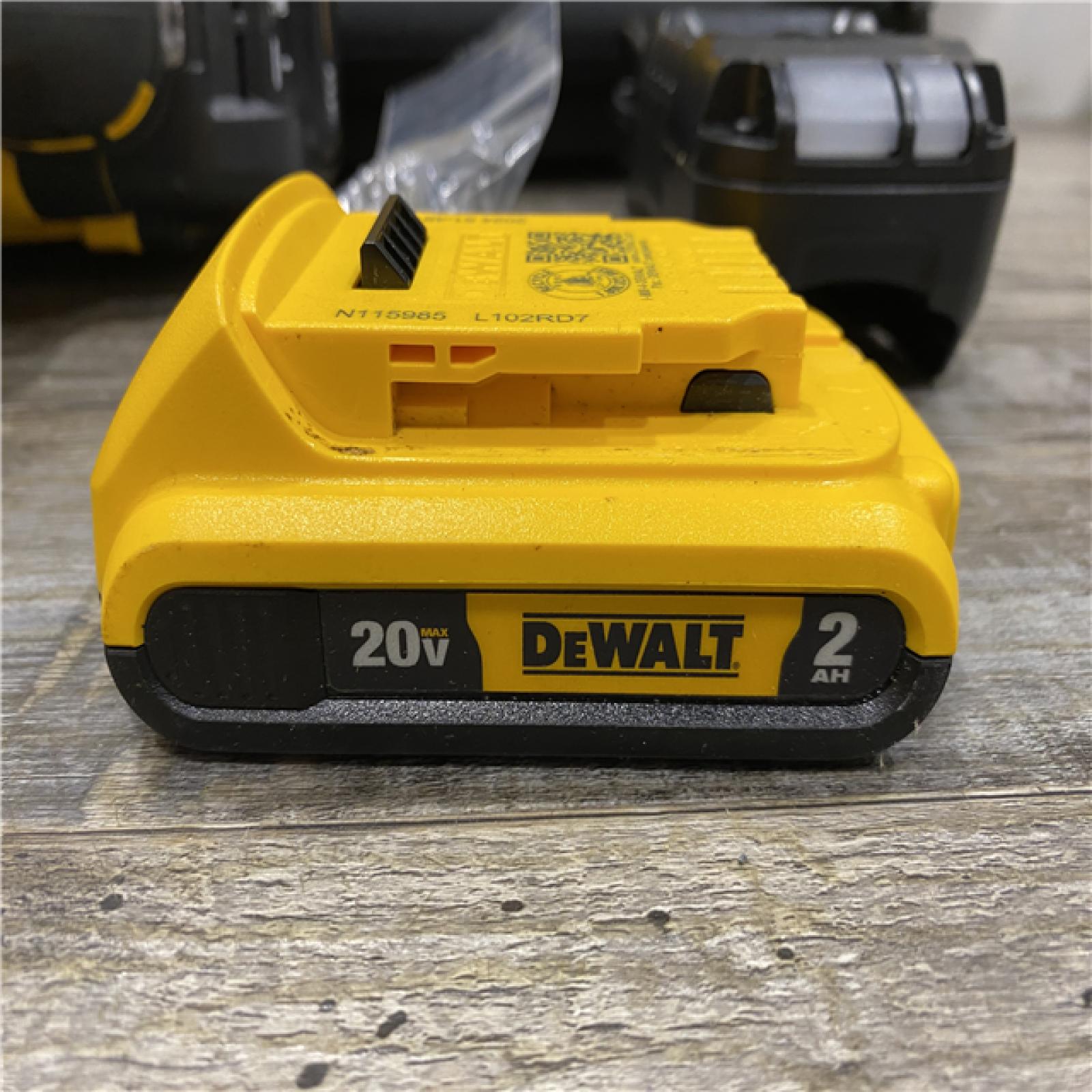 AS-IS DEWALT 20V MAX Lithium-Ion 15-Degree Electric Cordless Roofing Nailer Kit