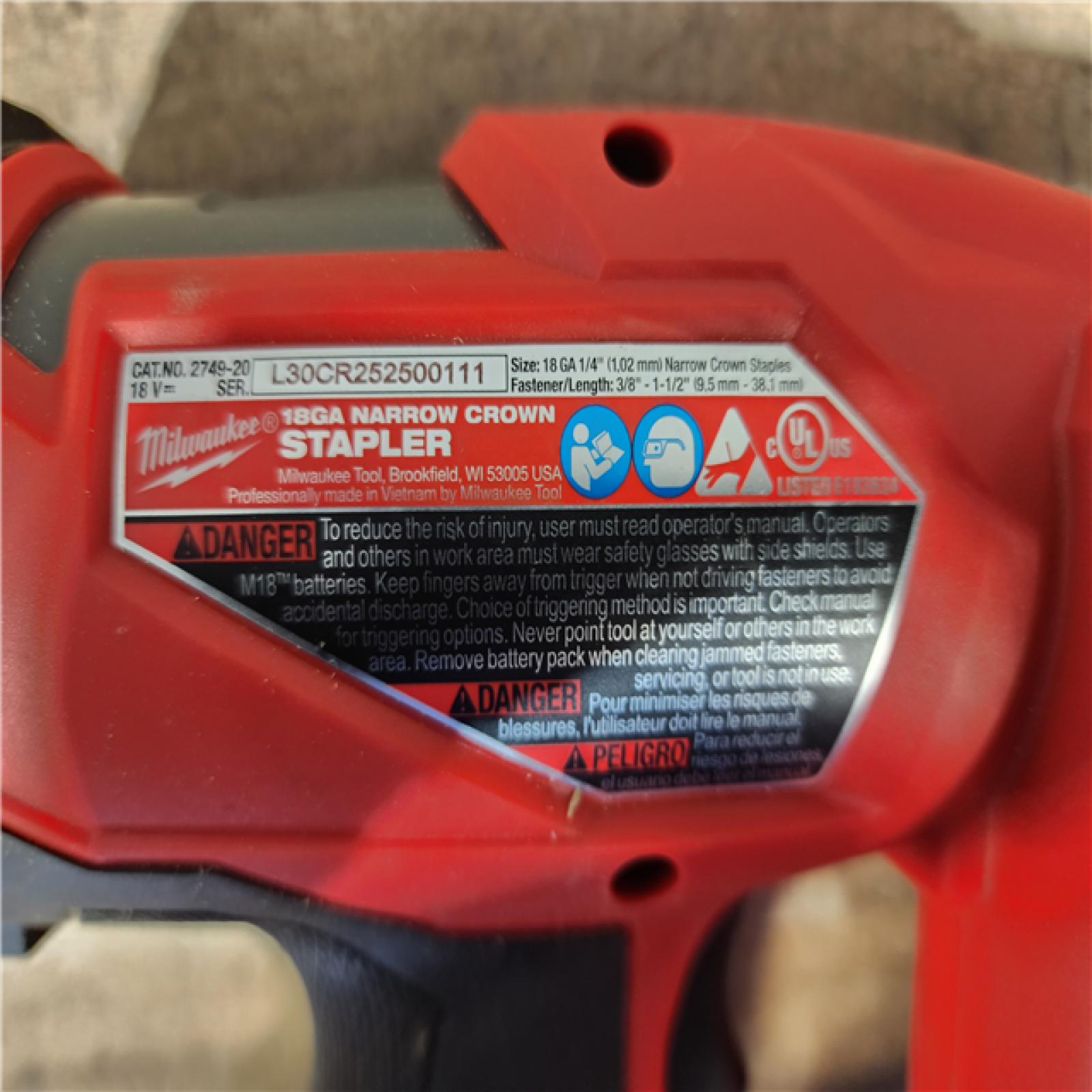 HOUSTON LOCATION - AS-IS Milwaukee  FUEL 18-Volt Lithium-Ion Brushless Cordless 18-Gauge 1/4 in. Narrow Crown Stapler (Tool-Only)